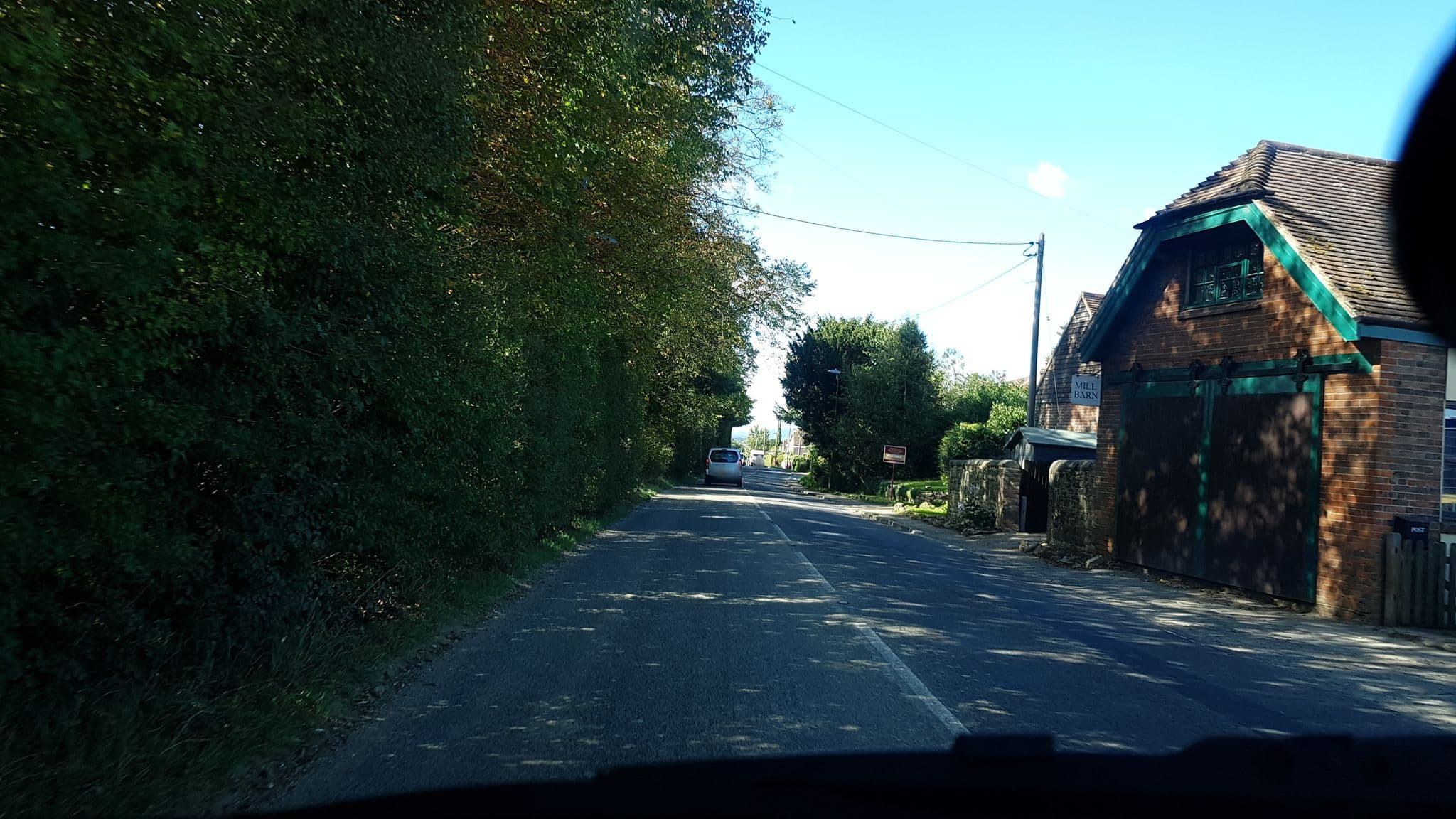 Street view near Trees B&B, Billingshurst — © richardc (CC BY-SA · Mapillary)