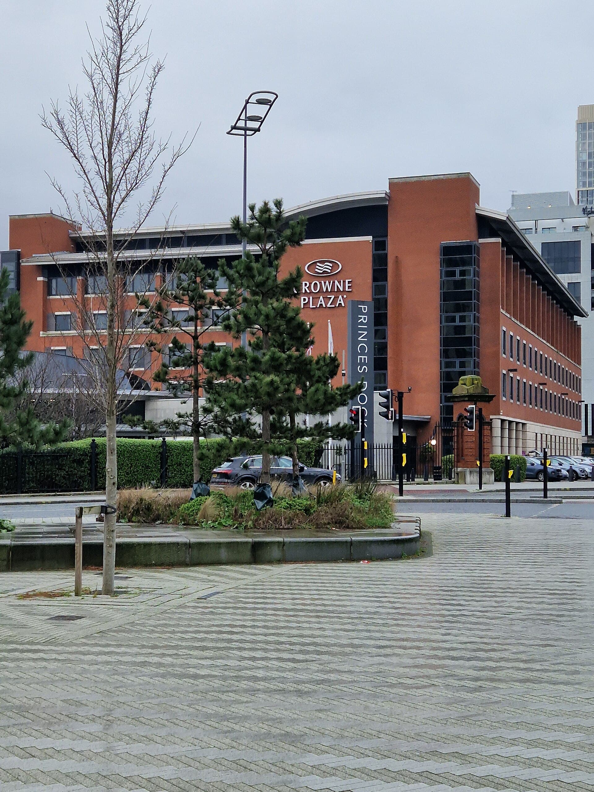 Crowne Plaza Liverpool City Centre by IHG (via Wikimedia Commons, CC BY-SA 4.0)