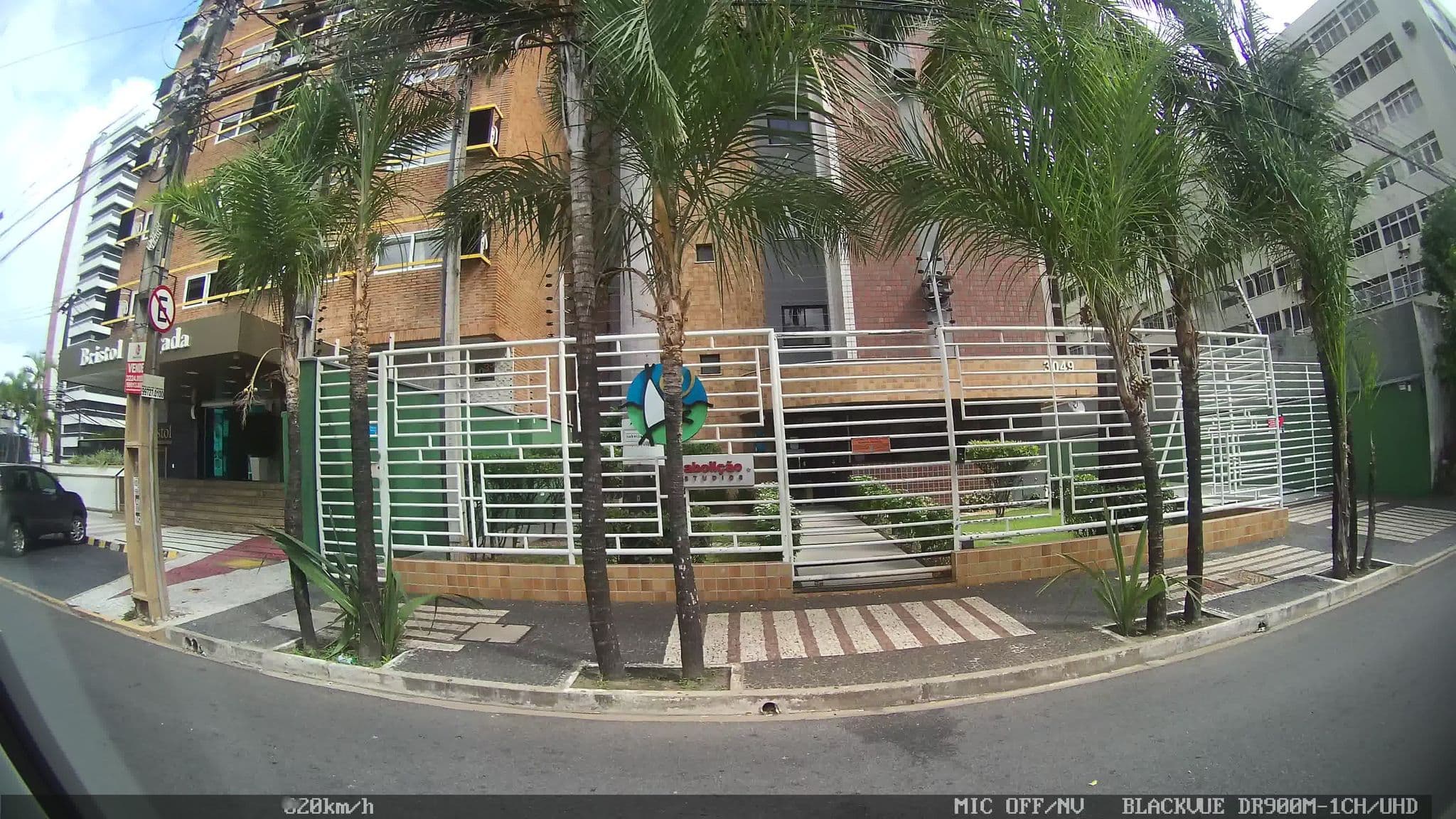 Street view near Abolição Studios, Fortaleza — © kaart_1 (CC BY-SA · Mapillary)