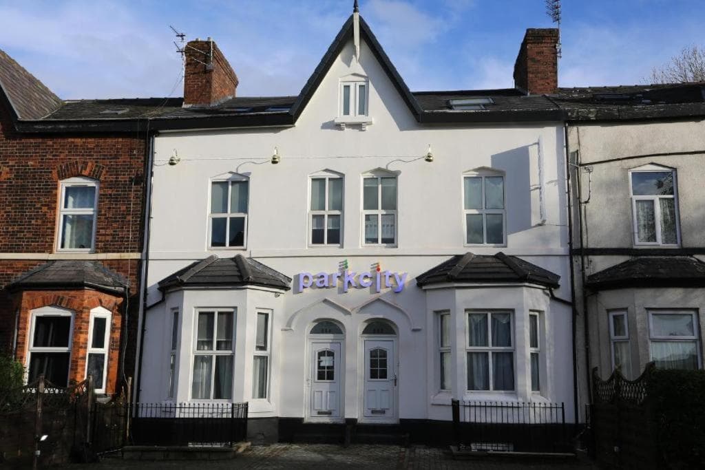 Apex Rooms @ Park City, Blackley