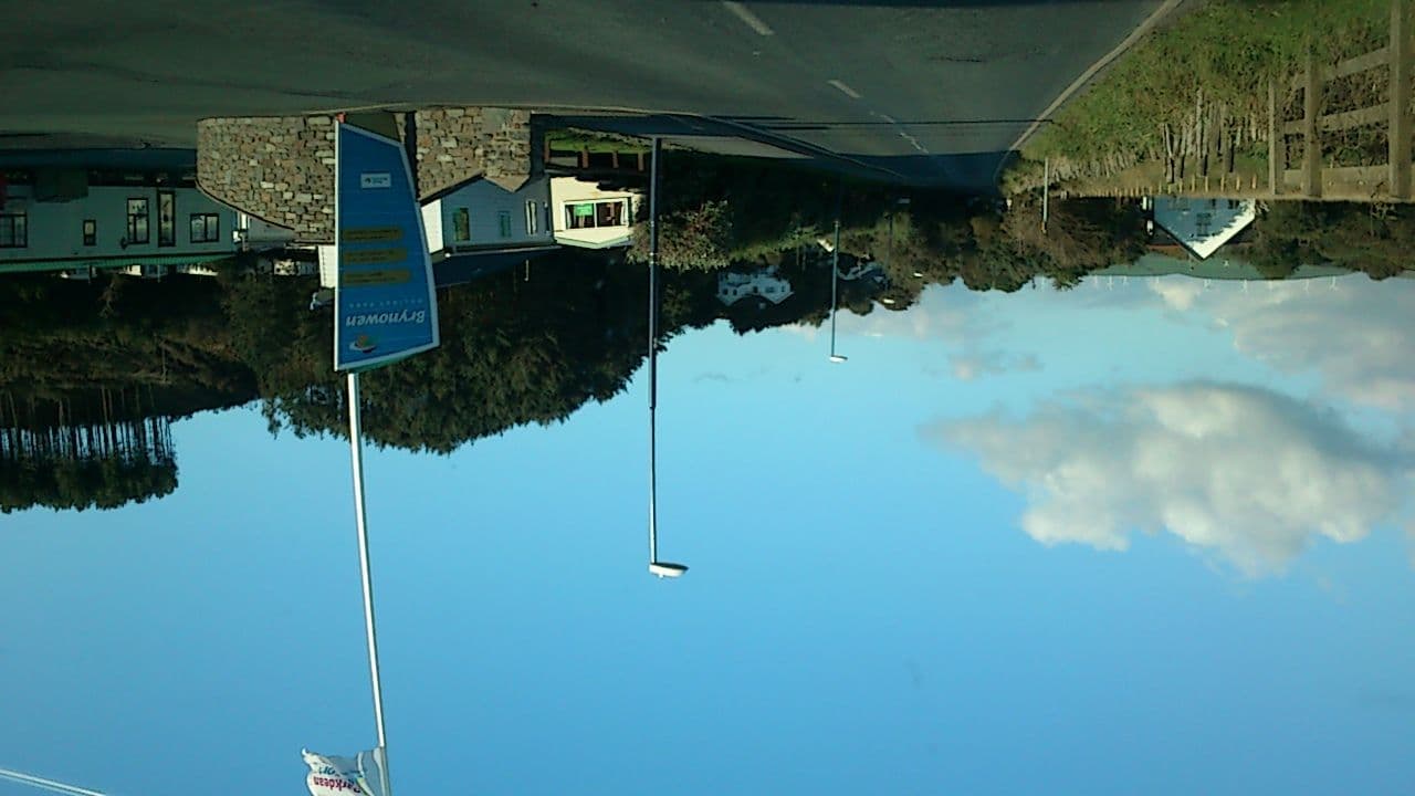 Street view near Parkdean Resorts Brynowen Holiday Park, Wales, Borth — © msevilla00 (CC BY-SA · Mapillary)