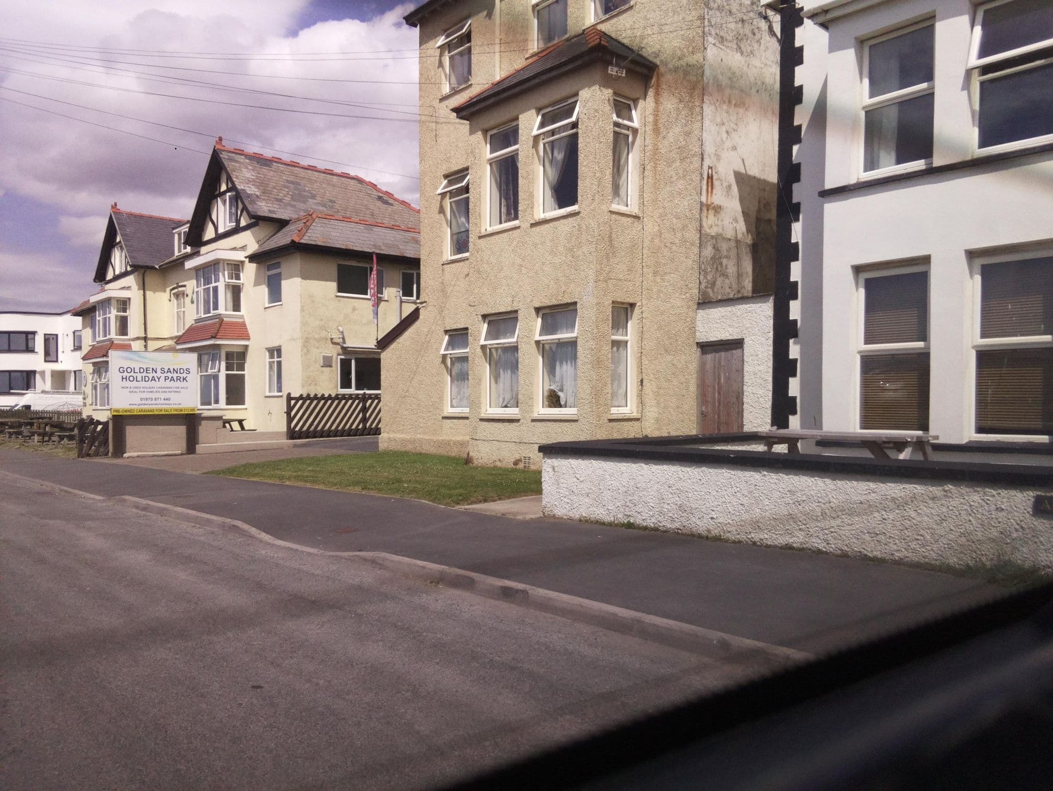 Street view near Awelon, A lovely 5 bedroom cottage with sea views, Borth — © southglos (CC BY-SA · Mapillary)