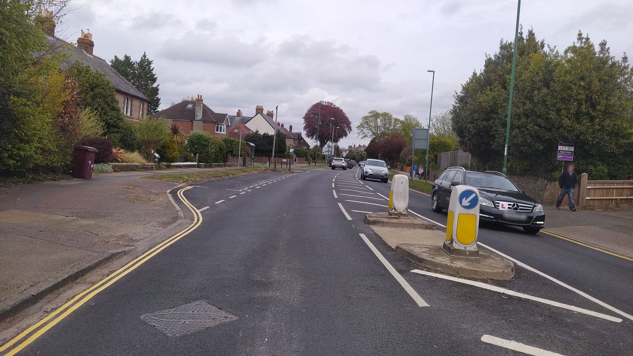 Street view near The Witterings Bed And Breakfast, Chichester — © noid (CC BY-SA · Mapillary)