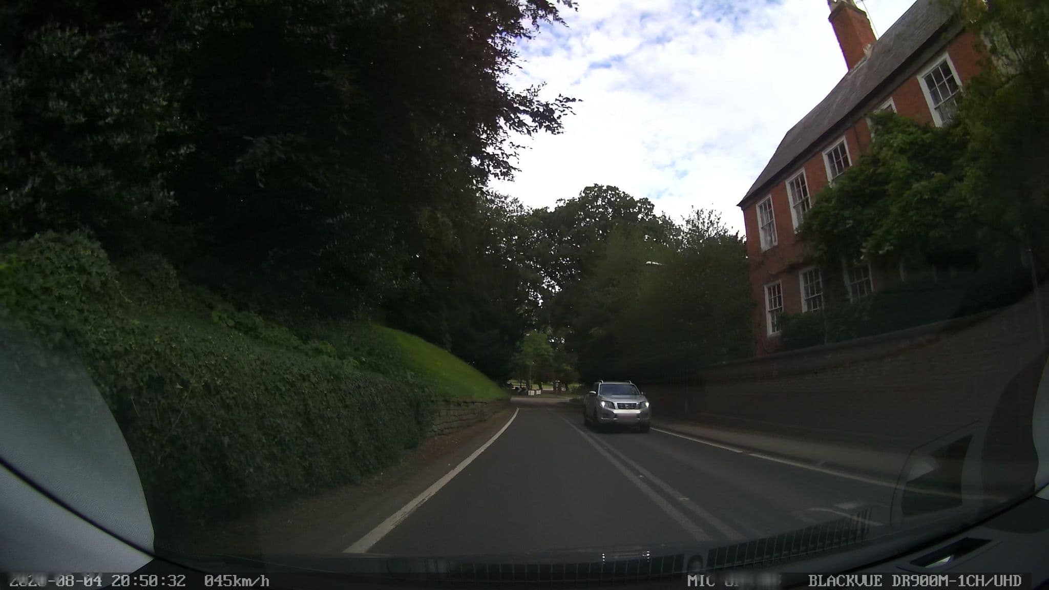 Street view near The Maypole at Wellow, Boughton — © adam2 (CC BY-SA · Mapillary)
