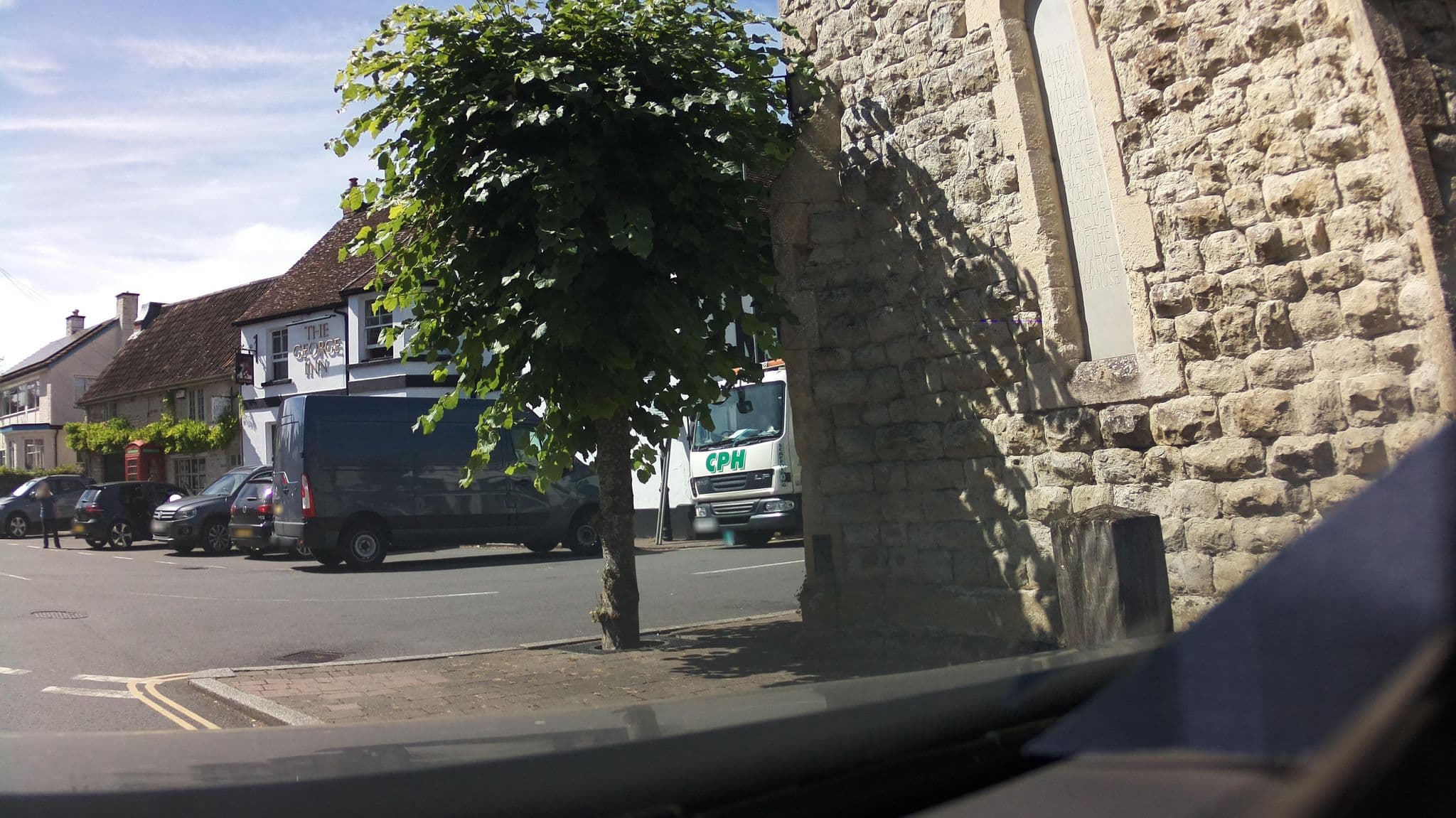 Street view near The George Inn, Mere — © southglos (CC BY-SA · Mapillary)