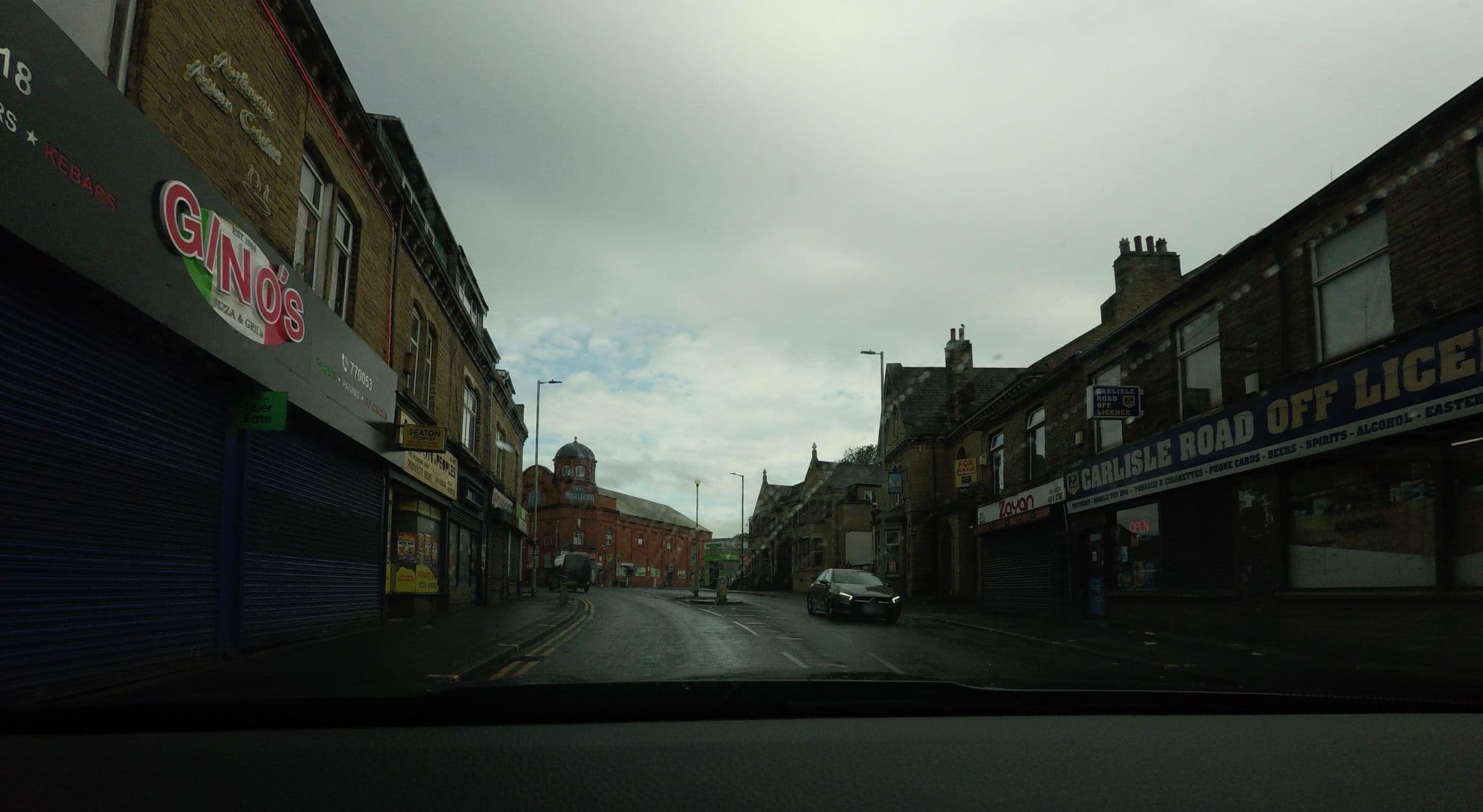 Street view near Carlisle Hotel, Bradford — © tallguy (CC BY-SA · Mapillary)