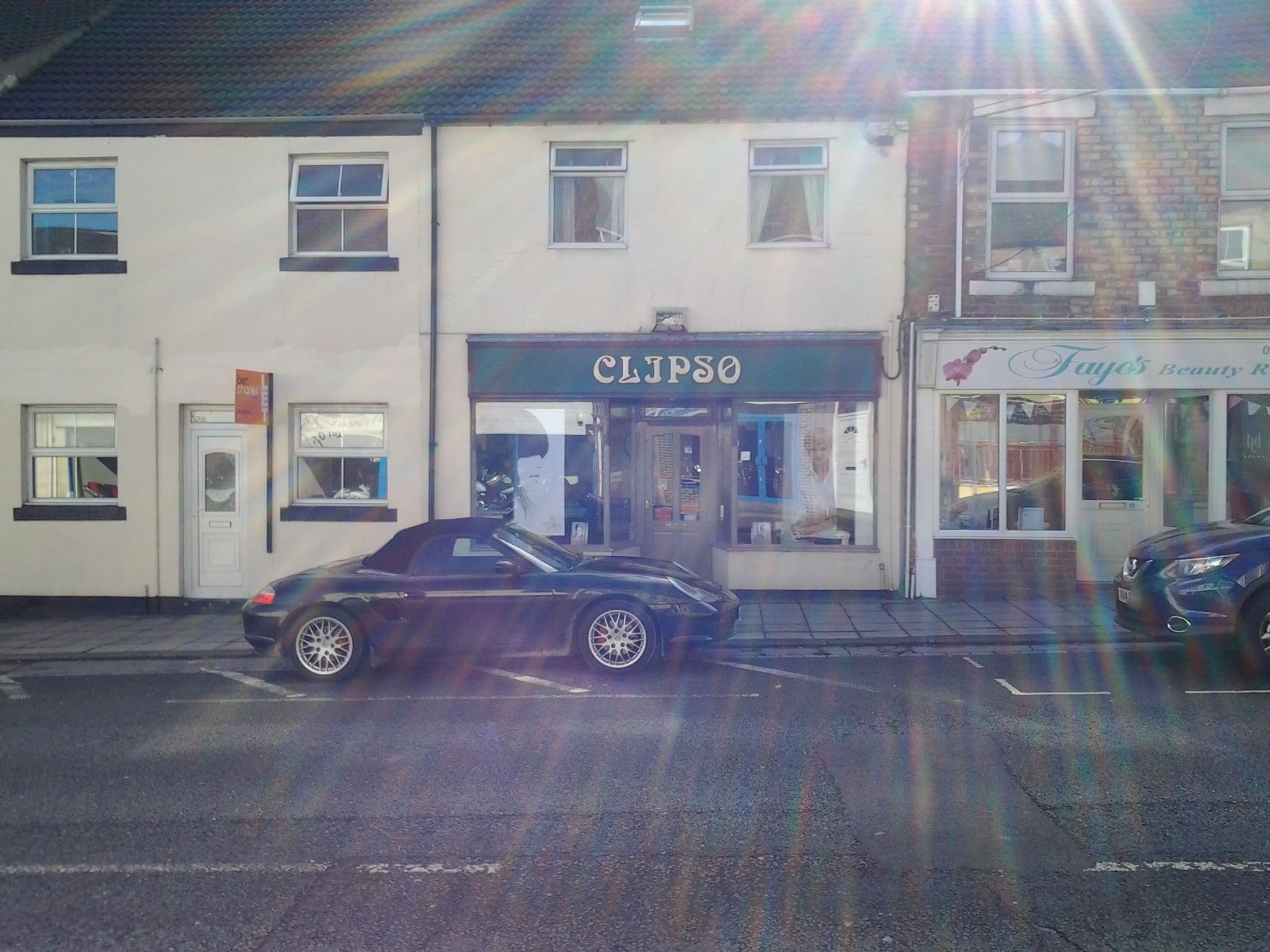 Street view near Boyne Hotel - High Street, Brandon — © livingwithdragons (CC BY-SA · Mapillary)