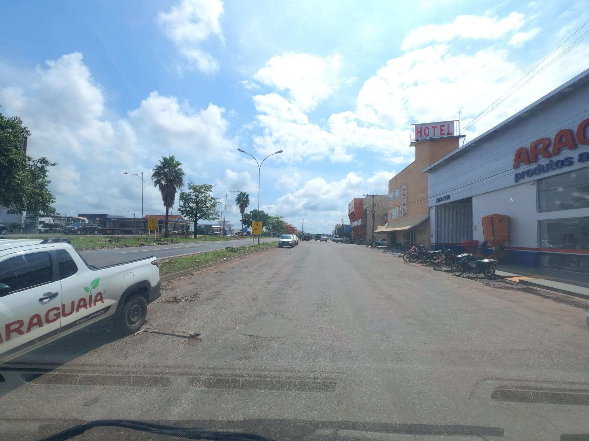 Street view near Hotel Brasil, Jussara — © MuitoAlemdasFronteiras (CC BY-SA · Mapillary)