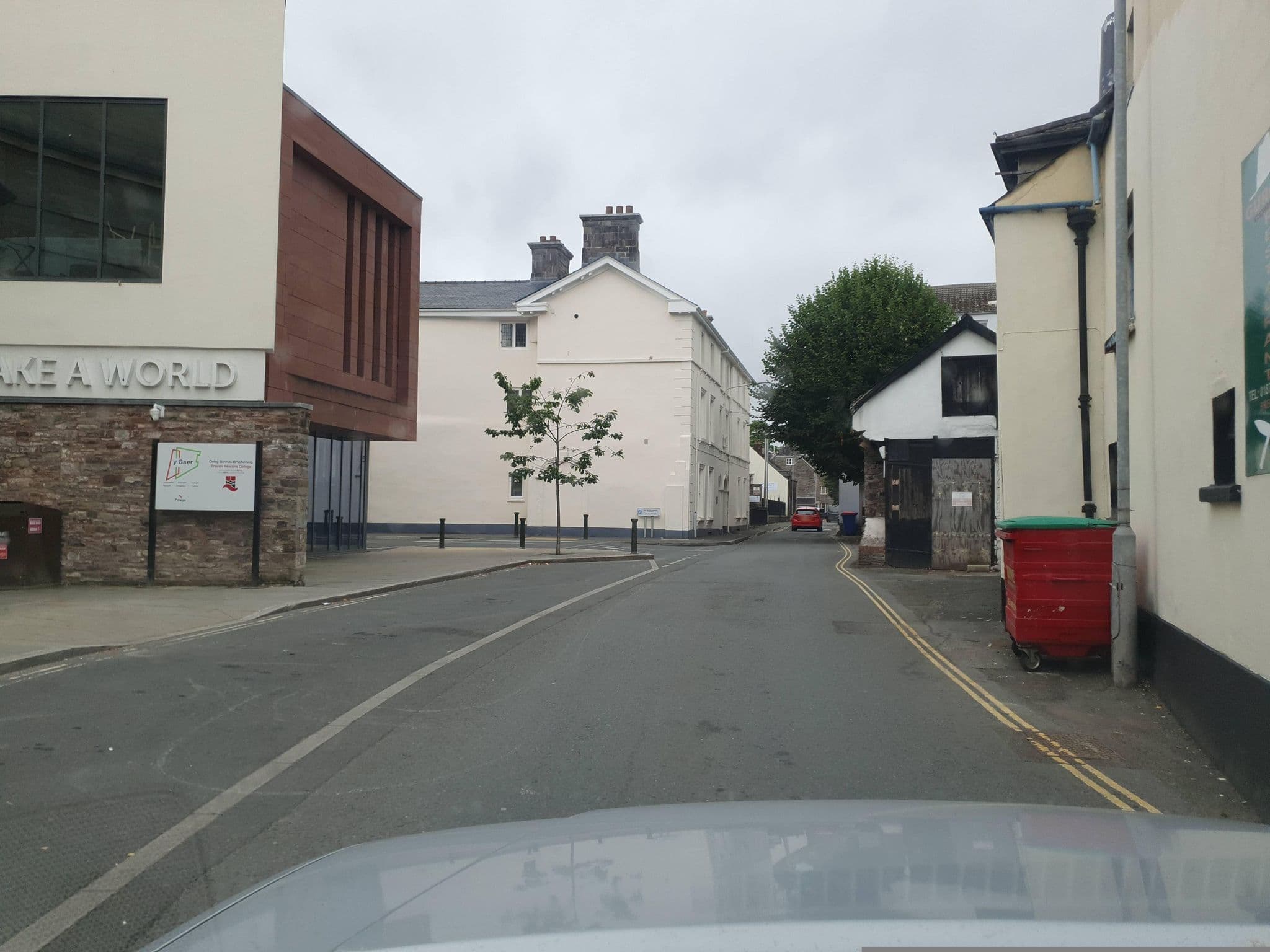 Street view near Wellington by Marston's Inns, Brecon — © russmcd (CC BY-SA · Mapillary)