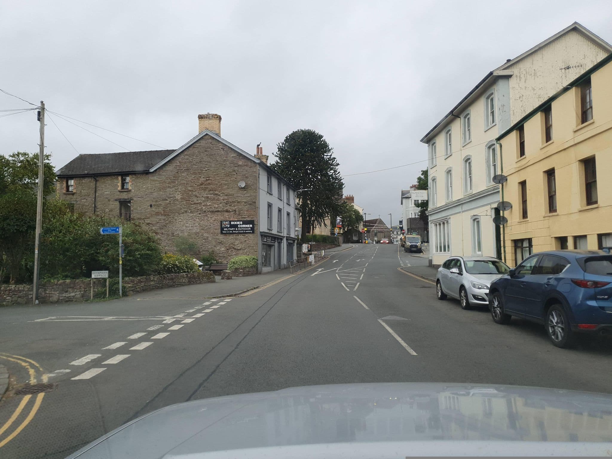 Street view near Ty Helyg Guest House, Brecon — © russmcd (CC BY-SA · Mapillary)