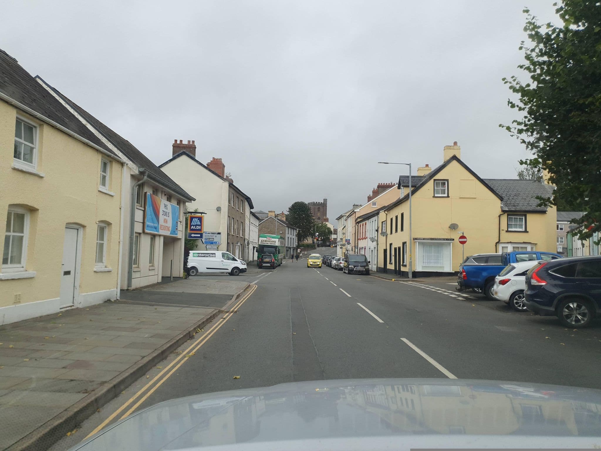 Street view near The Clarence Inn, Brecon — © russmcd (CC BY-SA · Mapillary)