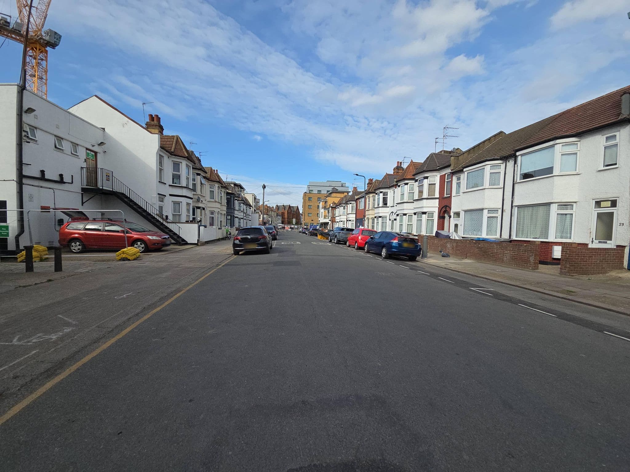 Street view near Heaven hotel, Harlesden — © Roufster (CC BY-SA · Mapillary)