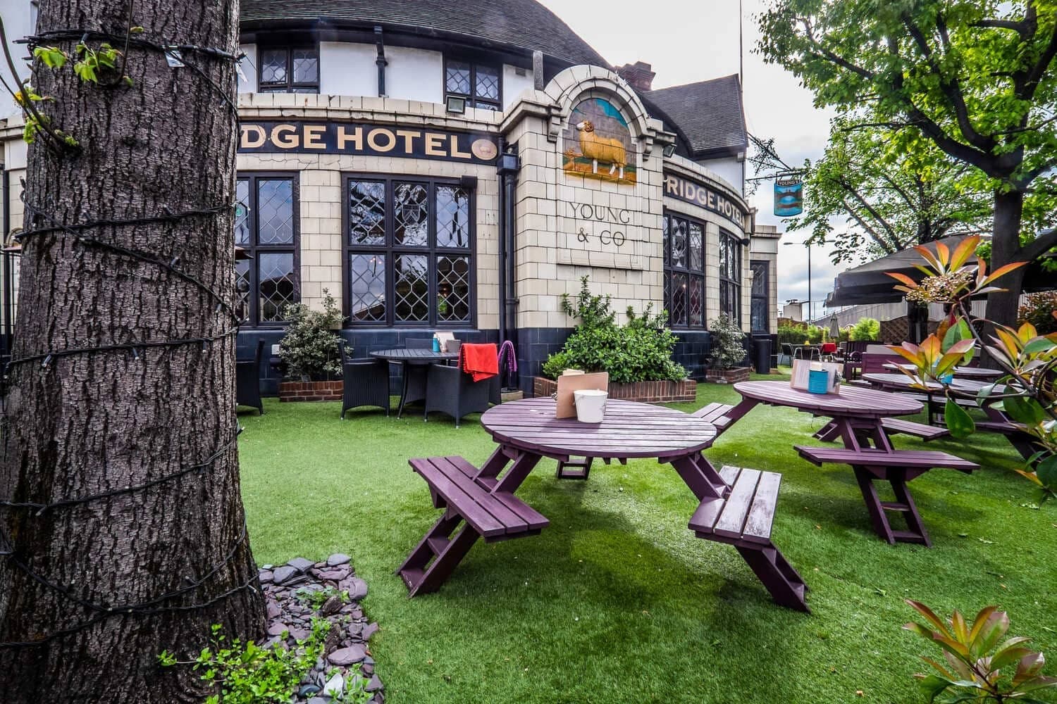 The Bridge Hotel Greenford, Greenford