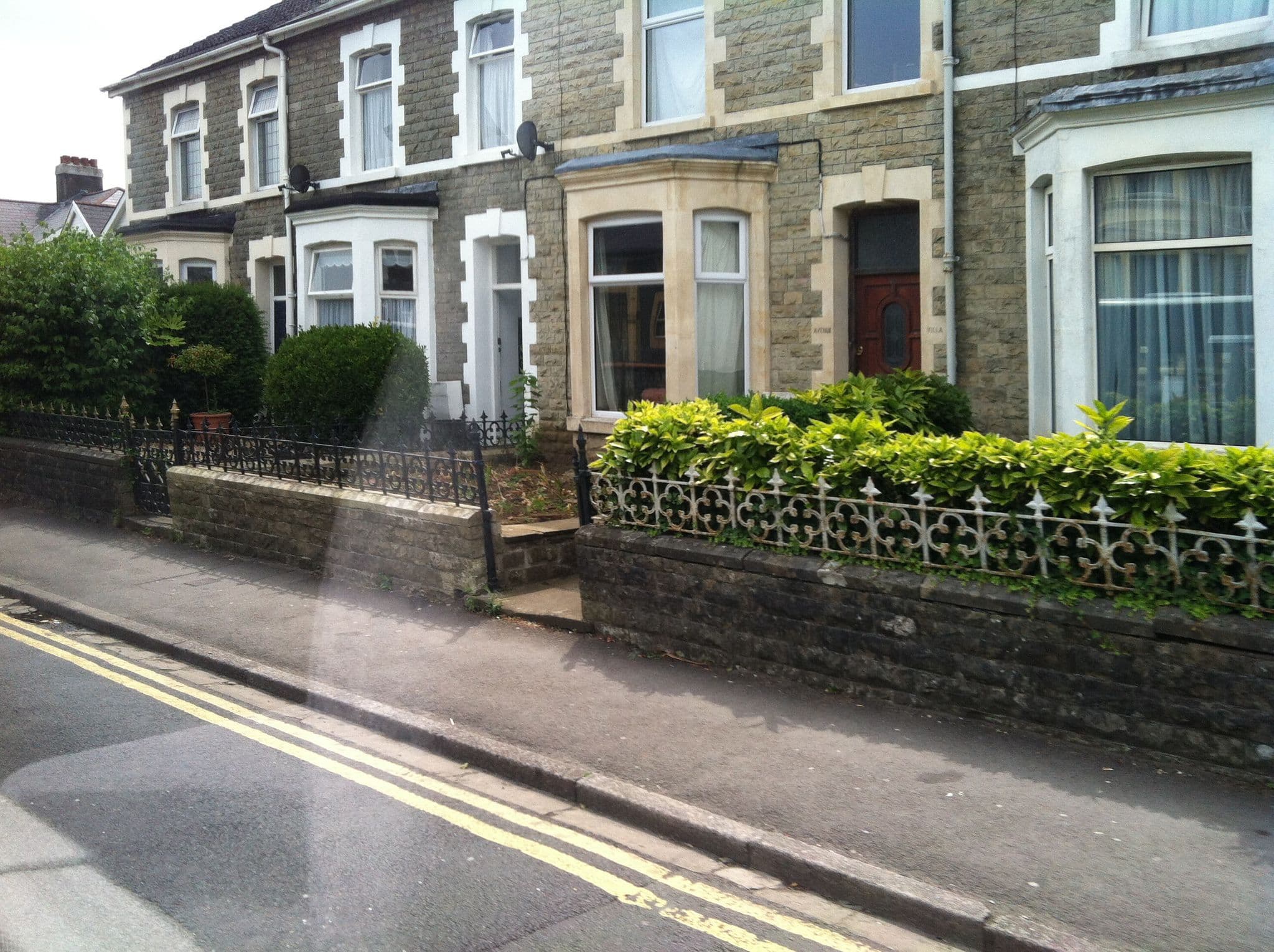Street view near Jesmond Villa, Bridgend — © miguel_andrade (CC BY-SA · Mapillary)