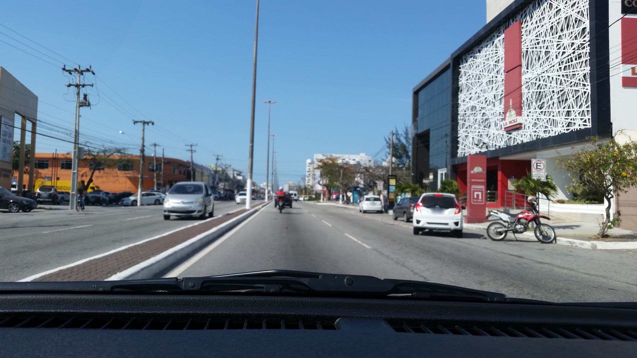 Street view near Hotel Paradiso Corporate, Cabo Frio — © pablo (CC BY-SA · Mapillary)