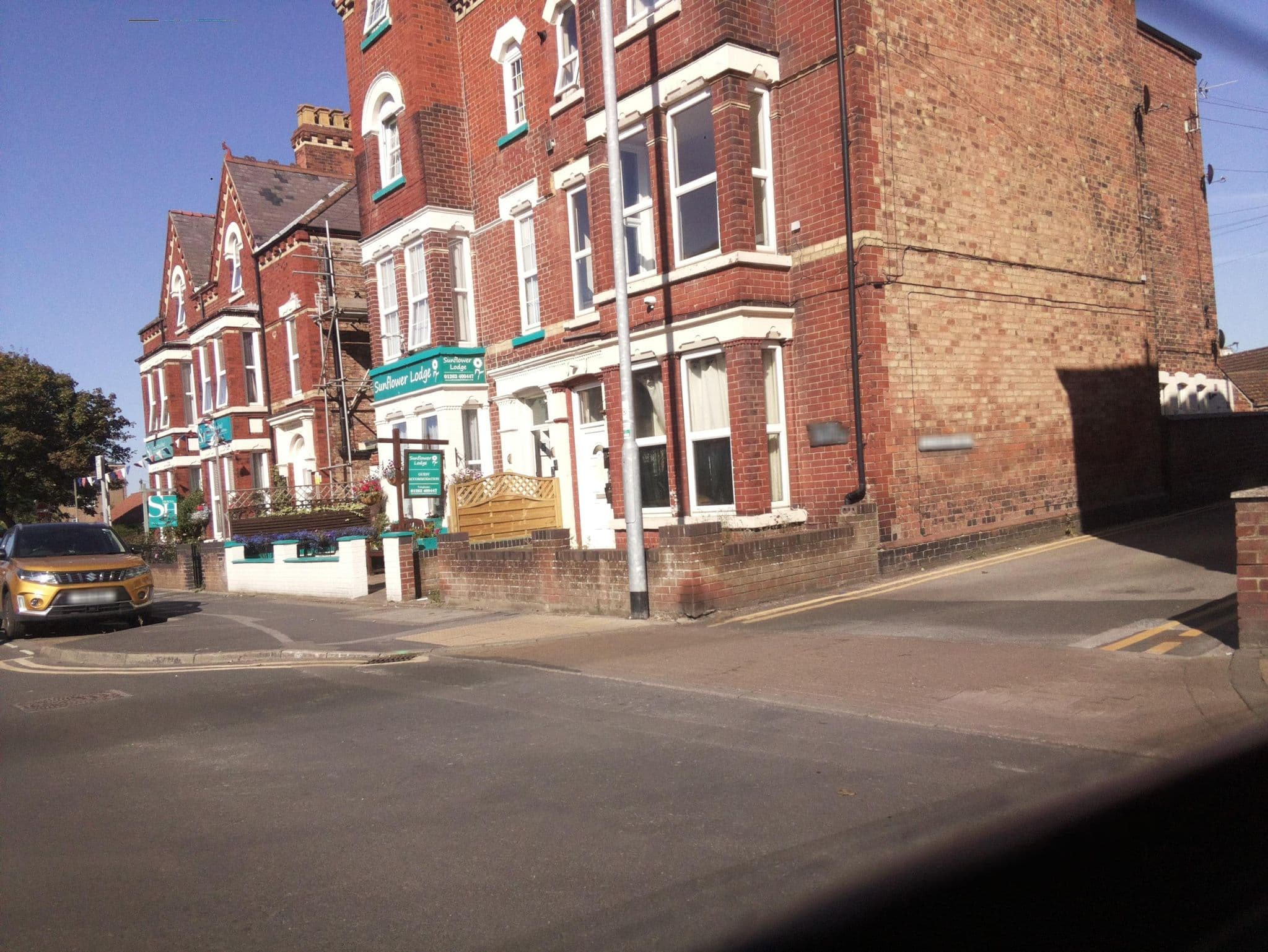 Street view near Sefton Hotel, Bridlington — © southglos (CC BY-SA · Mapillary)
