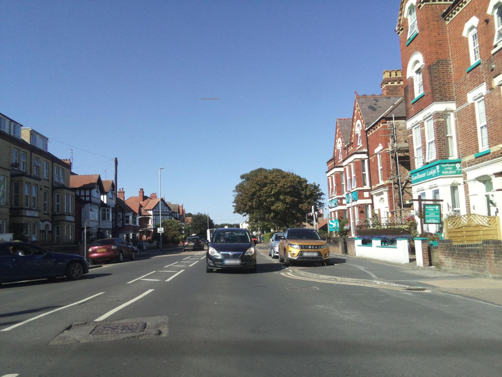 Street view near Sunflower Lodge, Bridlington — © southglos (CC BY-SA · Mapillary)