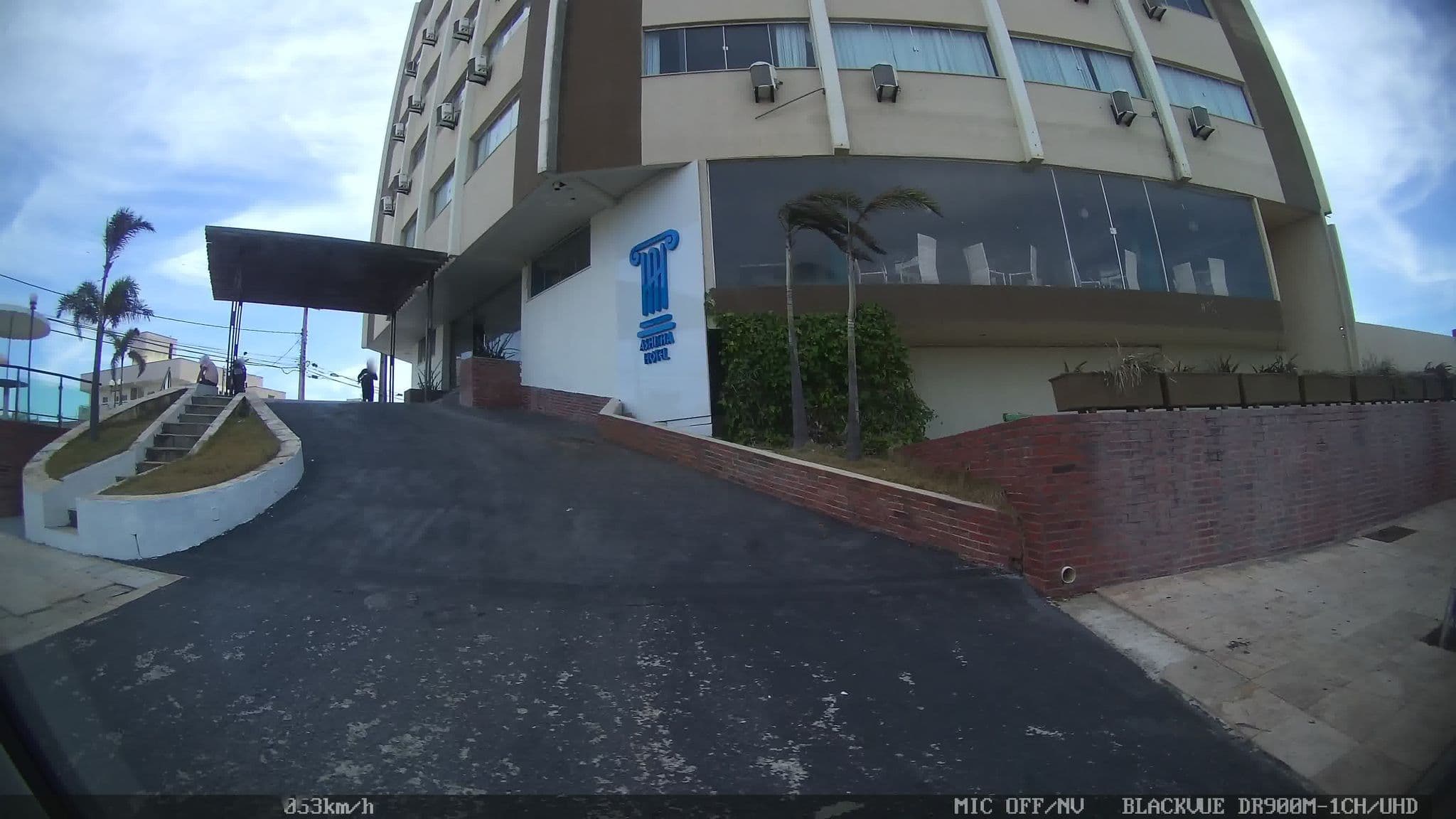 Street view near Ashisha Hotel, Fortaleza — © kaart_1 (CC BY-SA · Mapillary)