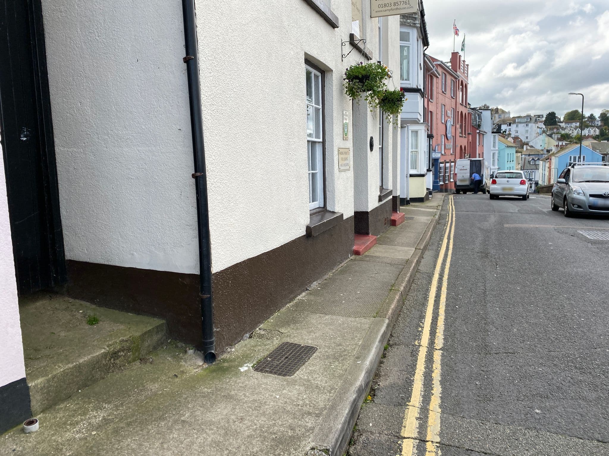 Street view near Sampford House (Book Direct for Best Prices), Brixham — © davebarter (CC BY-SA · Mapillary)