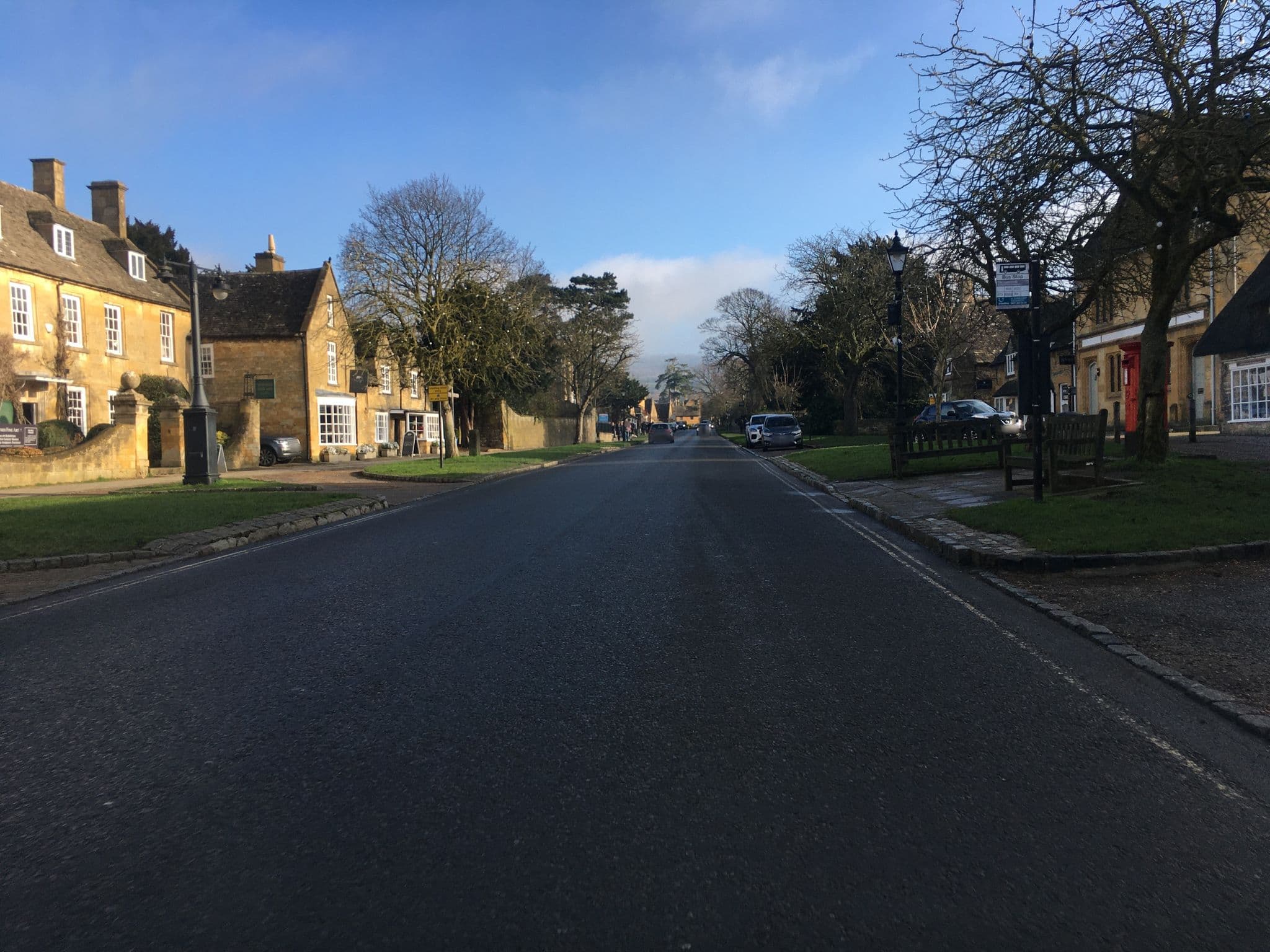 Street view near House of George W Davies, Broadway — © southglos (CC BY-SA · Mapillary)