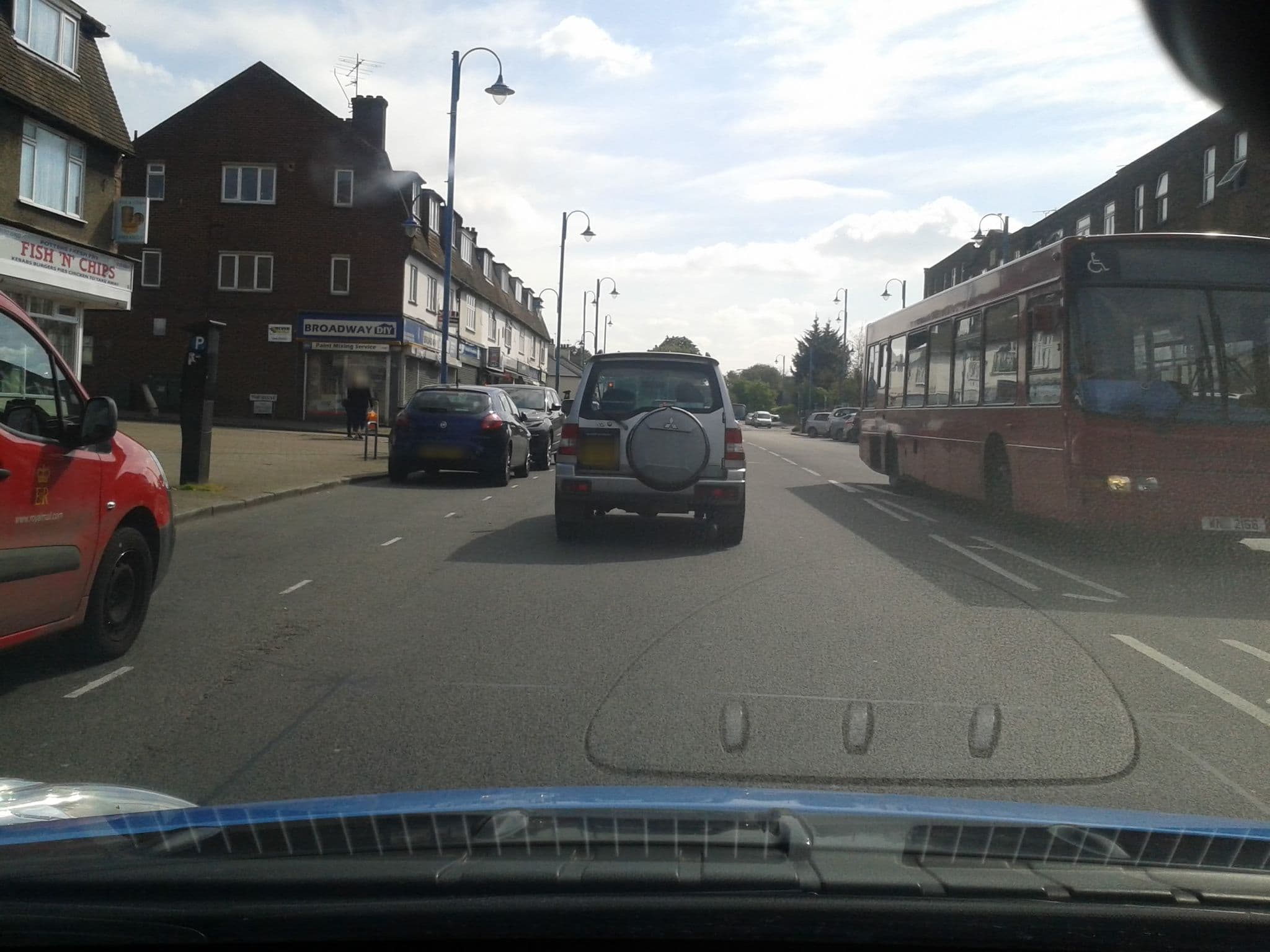 Street view near Potters Court, Potters Bar — © zymurgic (CC BY-SA · Mapillary)