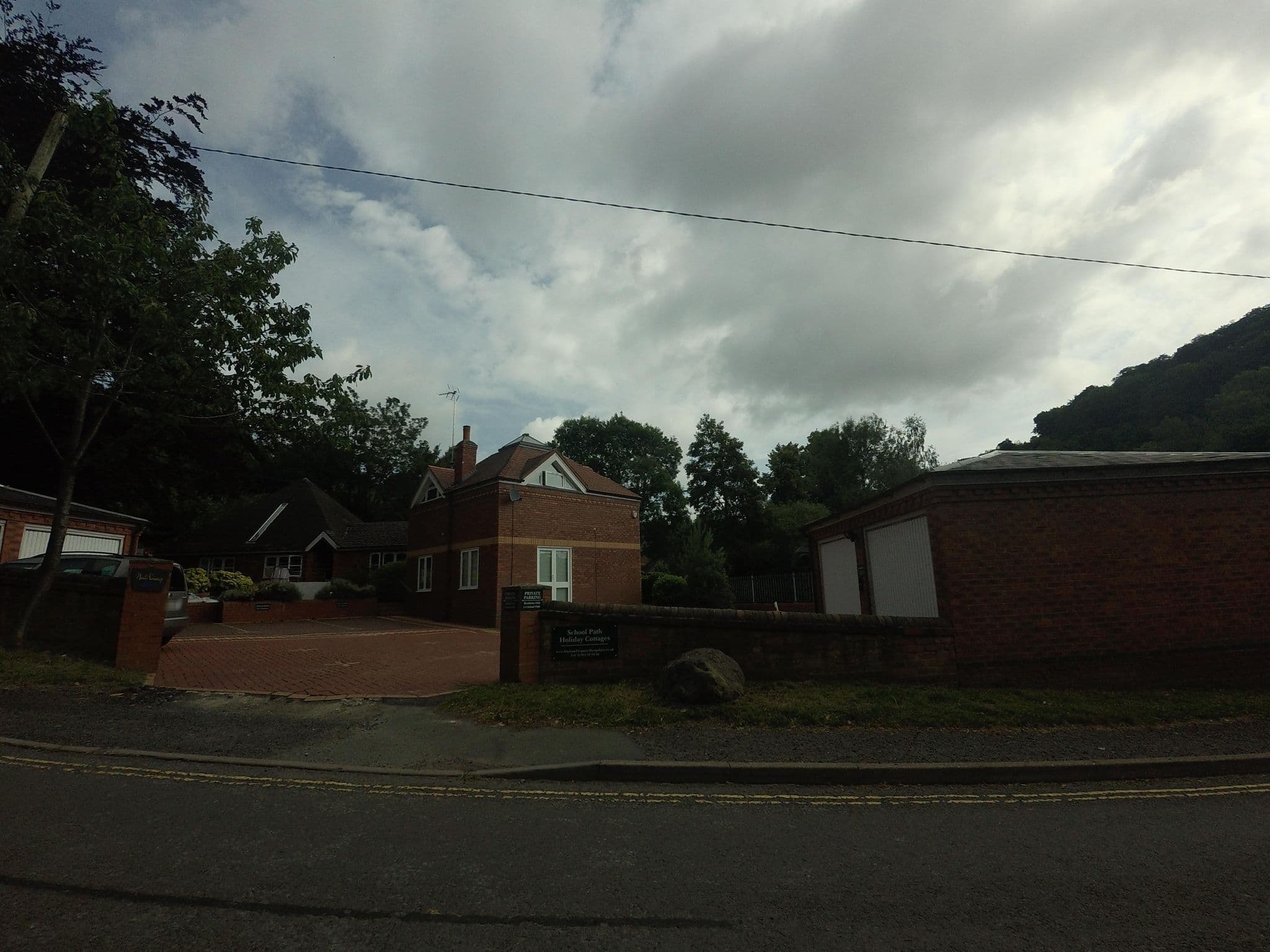 Street view near 4 School Path - Entire Place, Ironbridge — © hobgoblin (CC BY-SA · Mapillary)