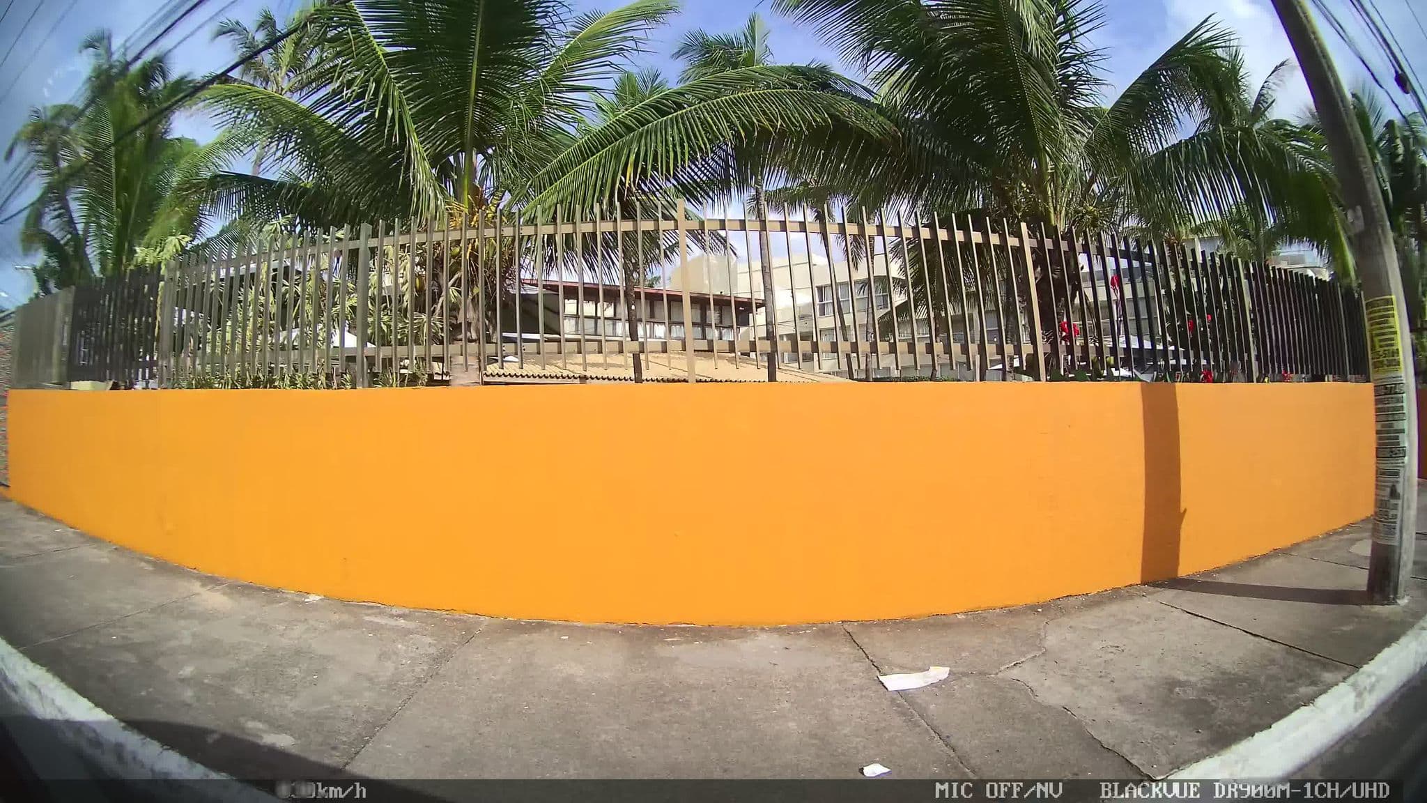 Street view near Casa di Vina Boutique Hotel, Lauro de Freitas — © kaart_2 (CC BY-SA · Mapillary)