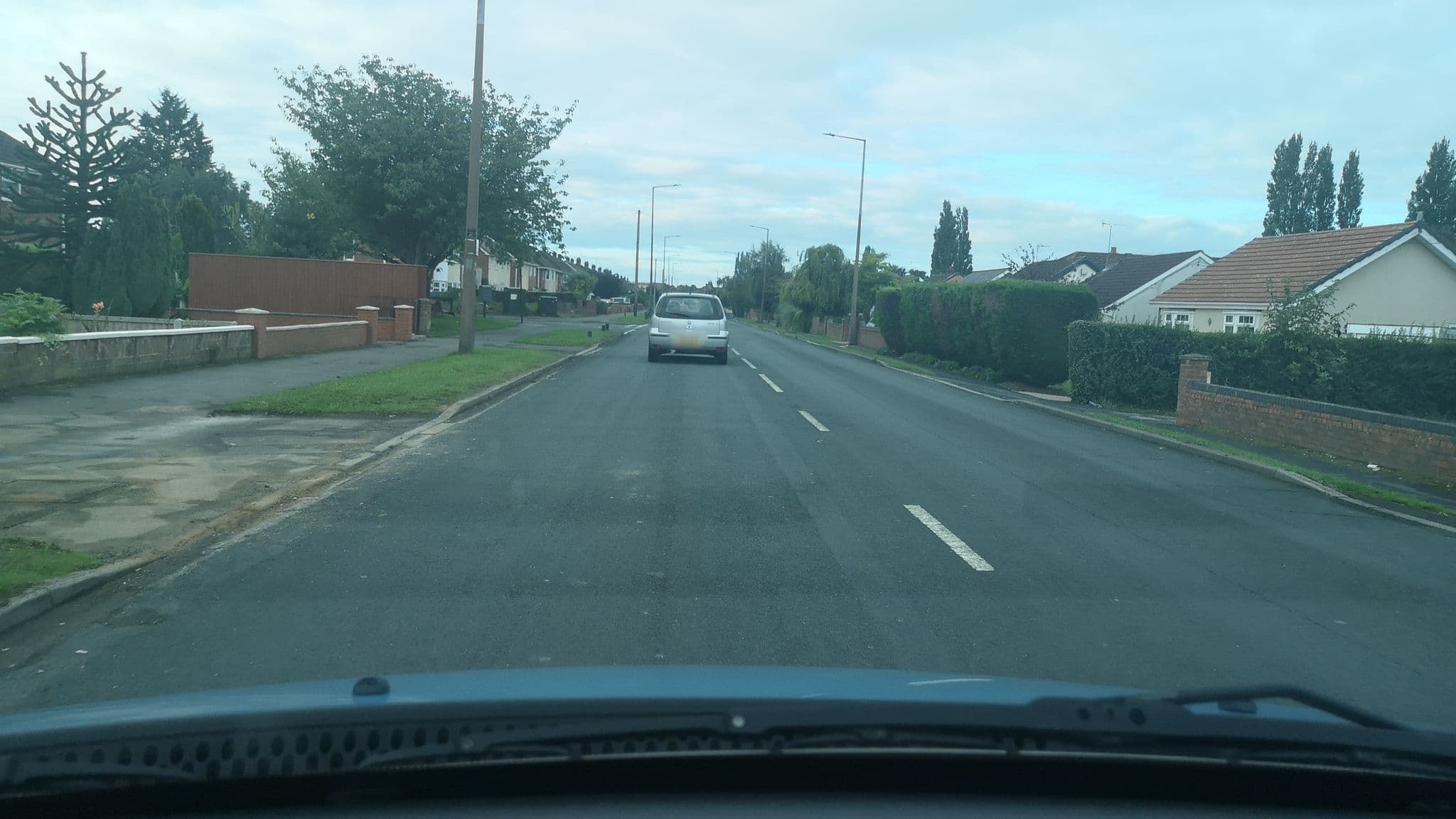 Street view near Kirks Korner Hotel, Scunthorpe — © cuttlebug (CC BY-SA · Mapillary)