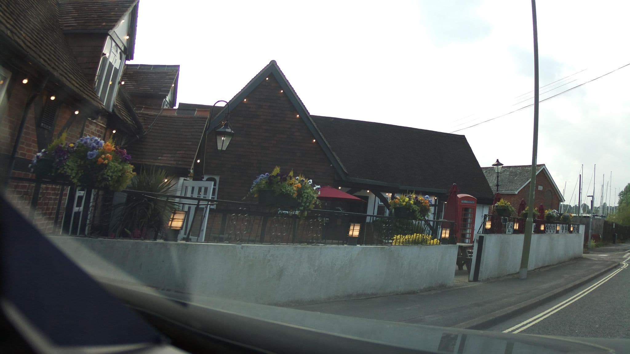 Street view near Nether Oslands, Bursledon — © southglos (CC BY-SA · Mapillary)