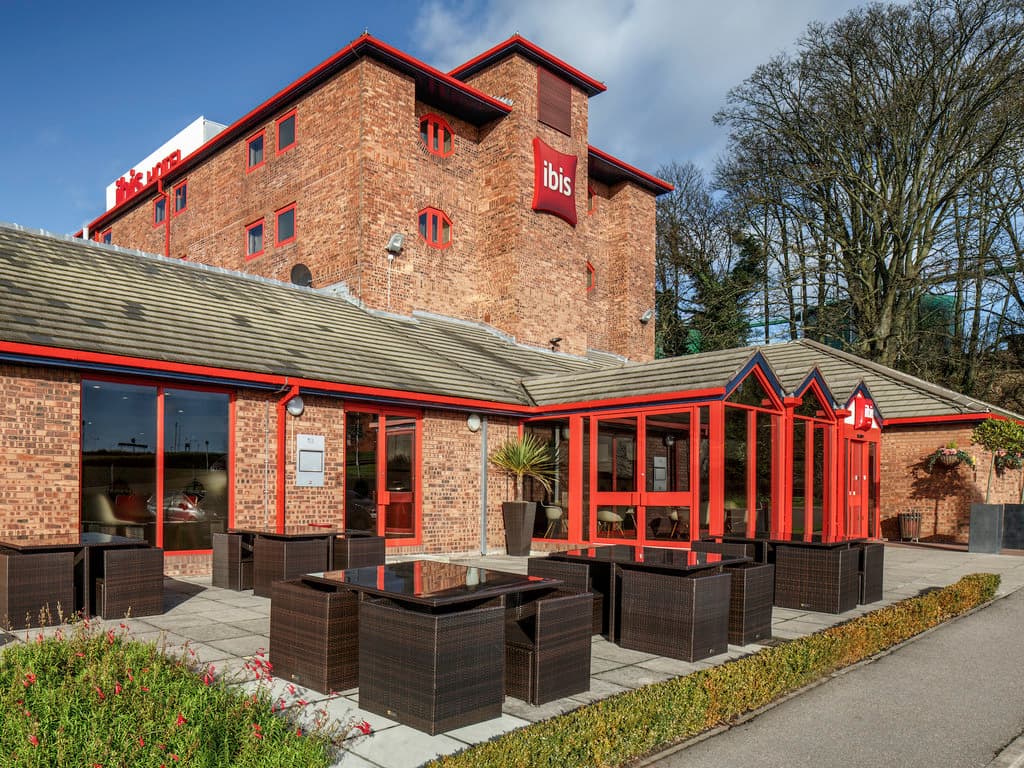 ibis London Luton Airport, Luton
