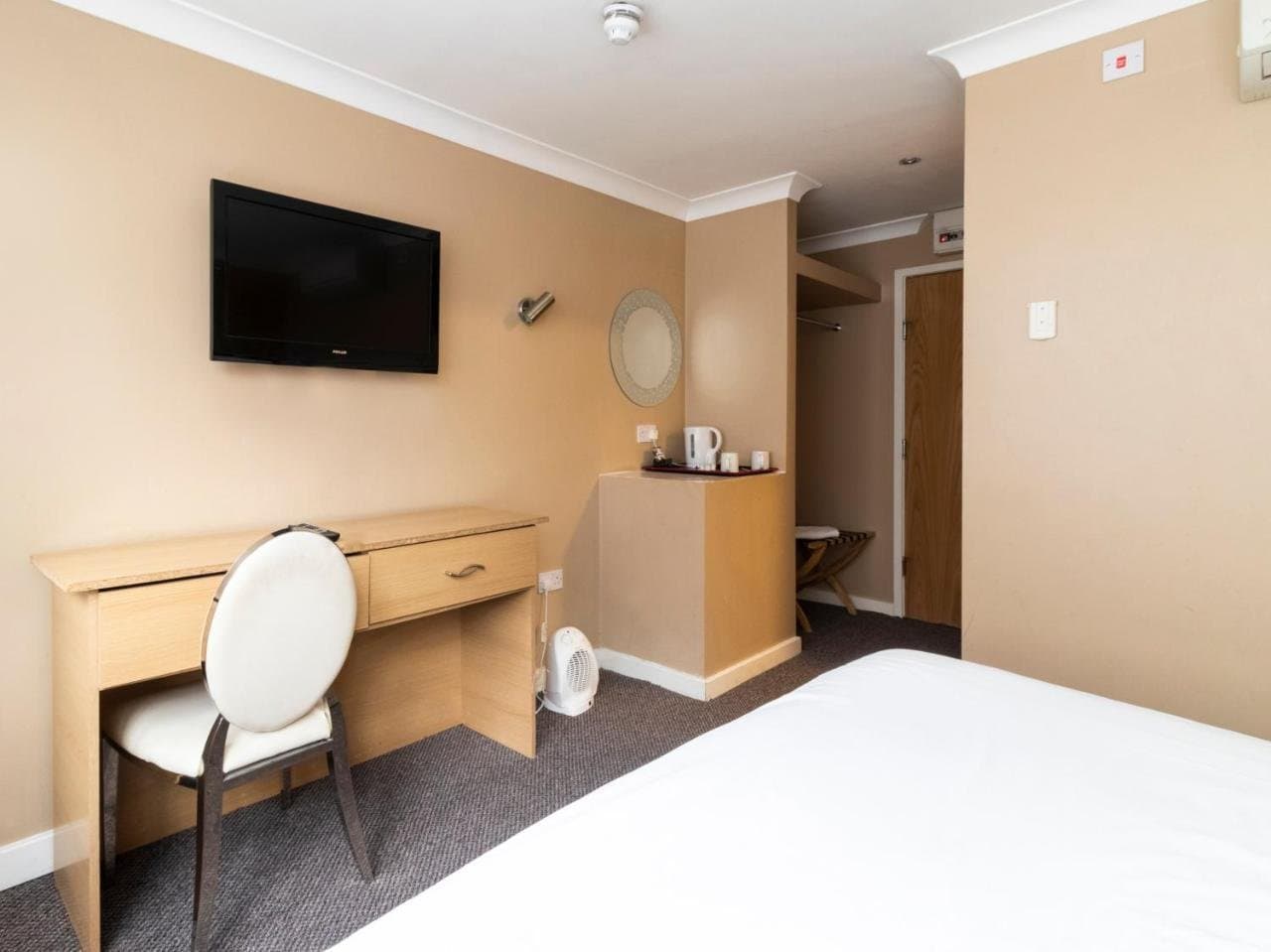 Stuart Hotel Luton, Luton