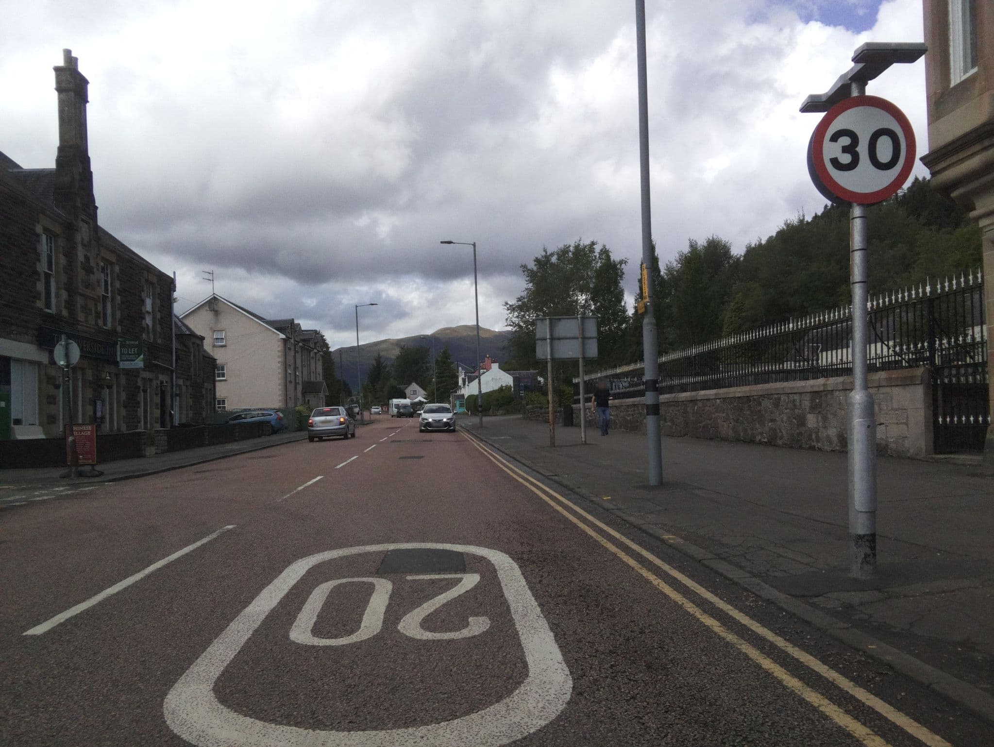 Street view near The Riverside Inn, Callander — © southglos (CC BY-SA · Mapillary)
