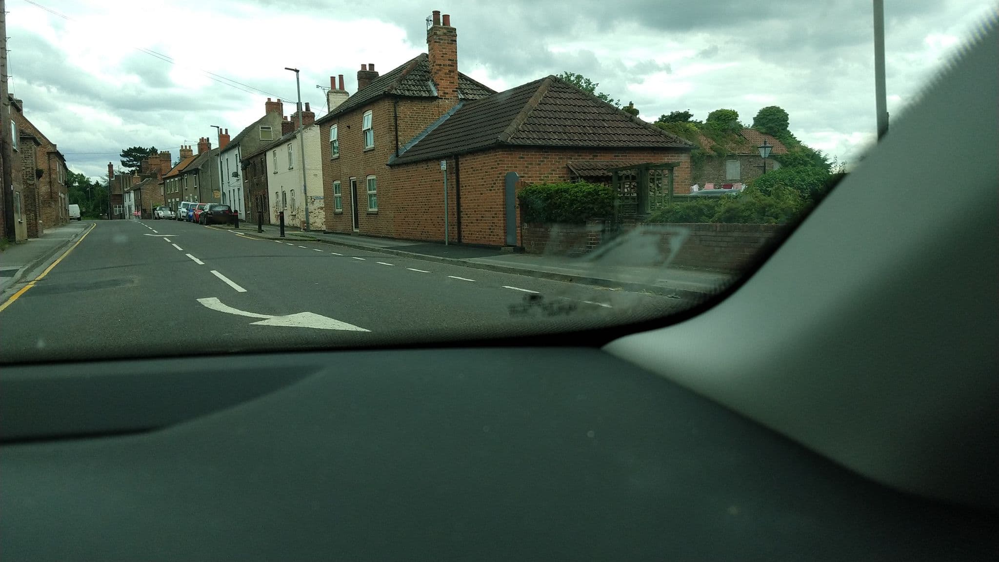 Street view near Stapleton Cottages, Snaith — © steverobbo (CC BY-SA · Mapillary)