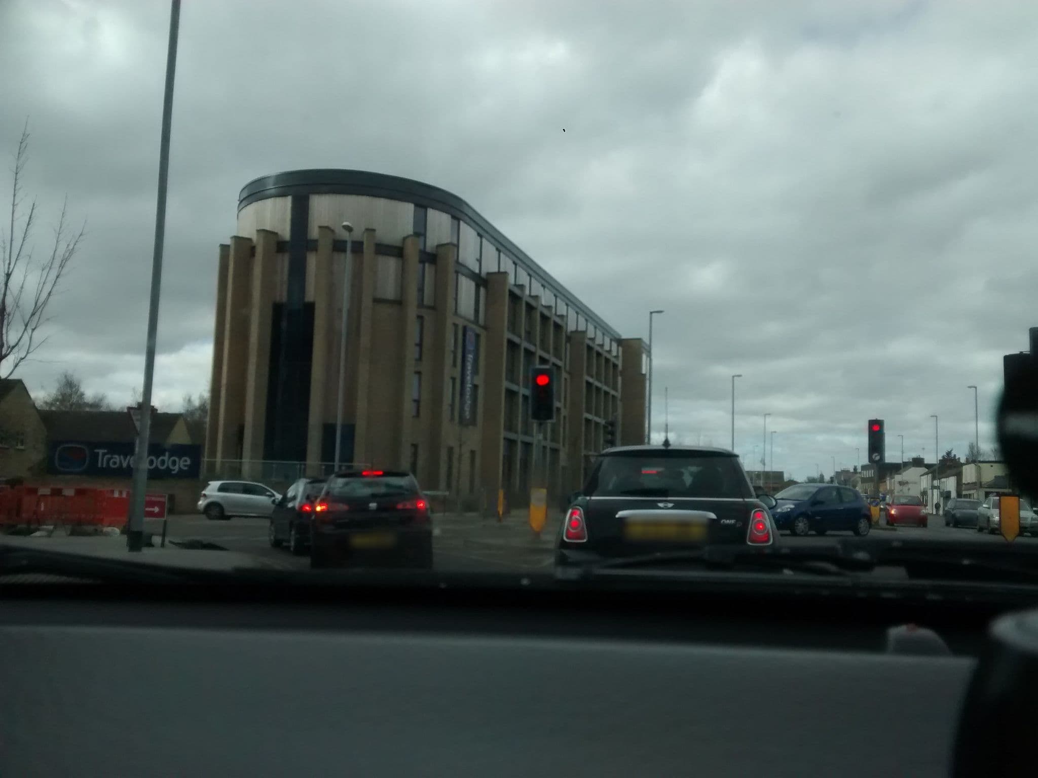 Street view near Premier Inn Cambridge East (Newmarket Road) hotel, Cambridge — © jammerland (CC BY-SA · Mapillary)