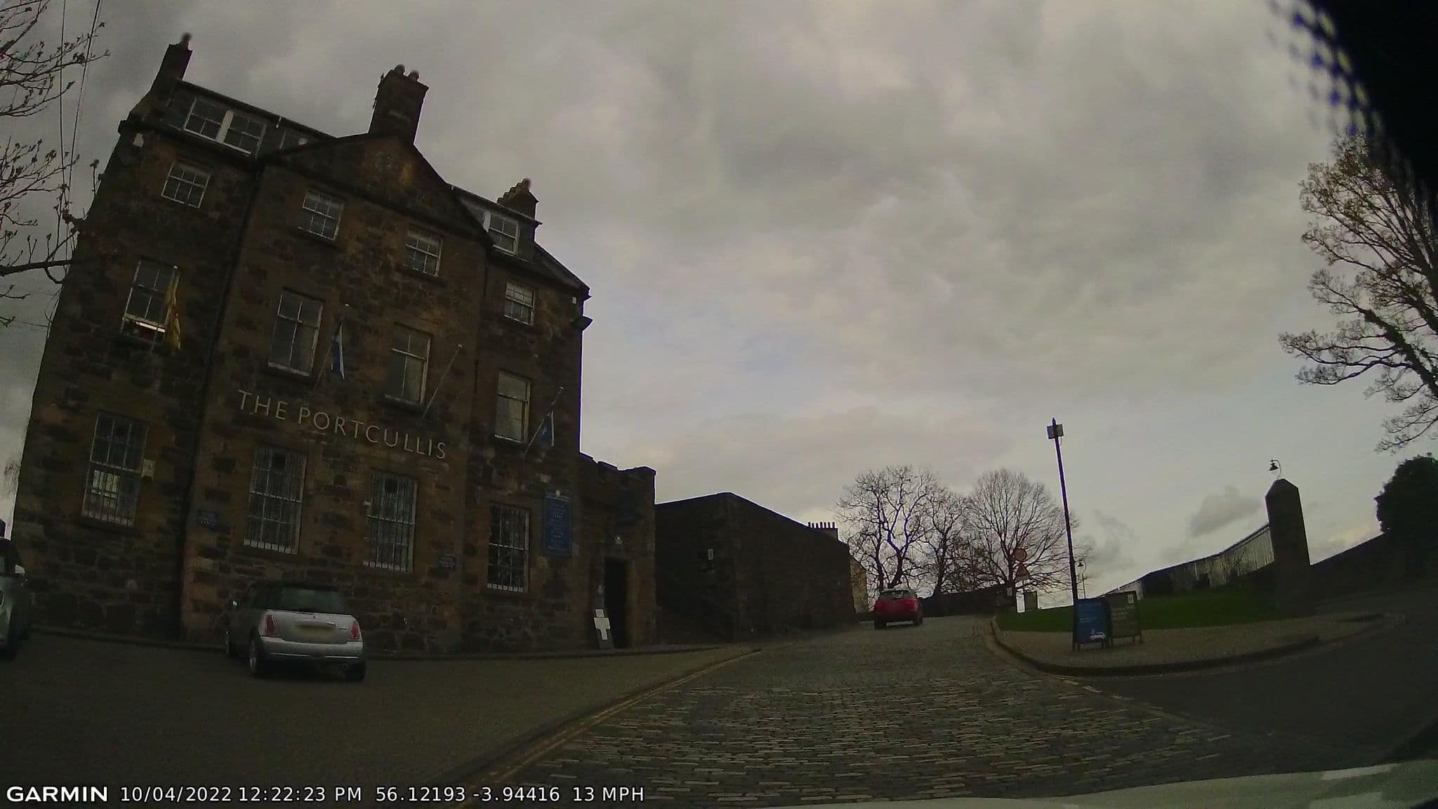 Street view near The Portcullis, Stirling — © gmc (CC BY-SA · Mapillary)