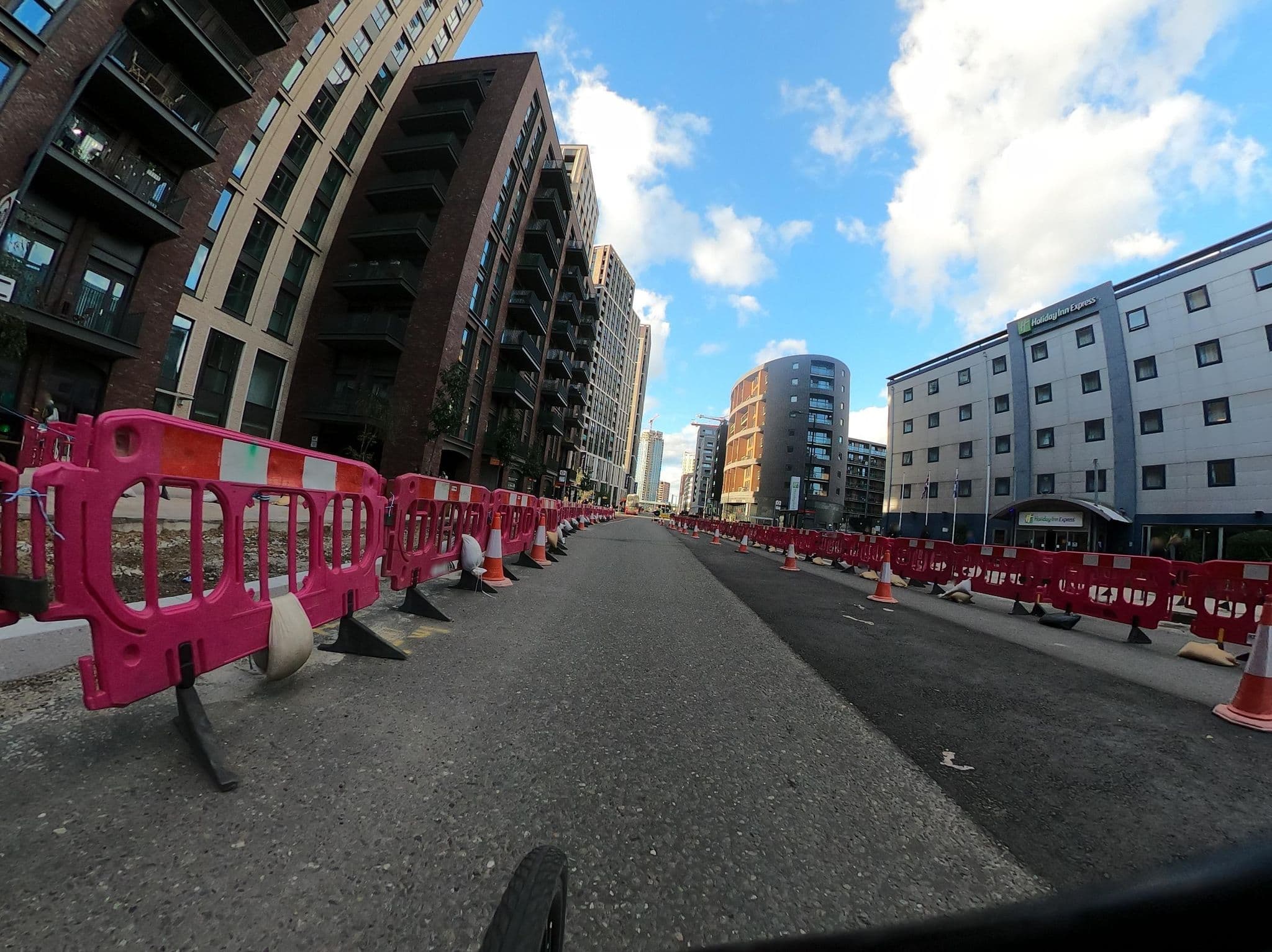 Street view near Hotel Londres, Canning Town — © dankarran (CC BY-SA · Mapillary)