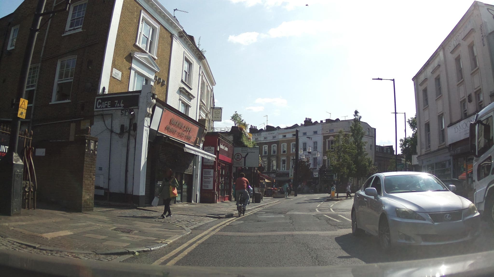 Street view near The Crown Pub & Guesthouse, Stamford Hill — © southglos (CC BY-SA · Mapillary)