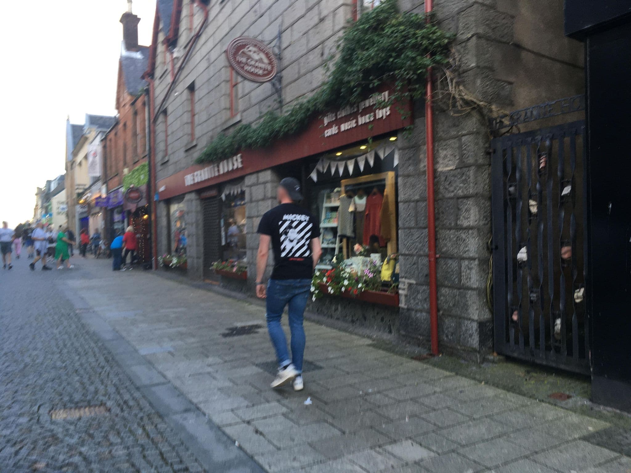 Street view near Aqua Restaurant, Fort William