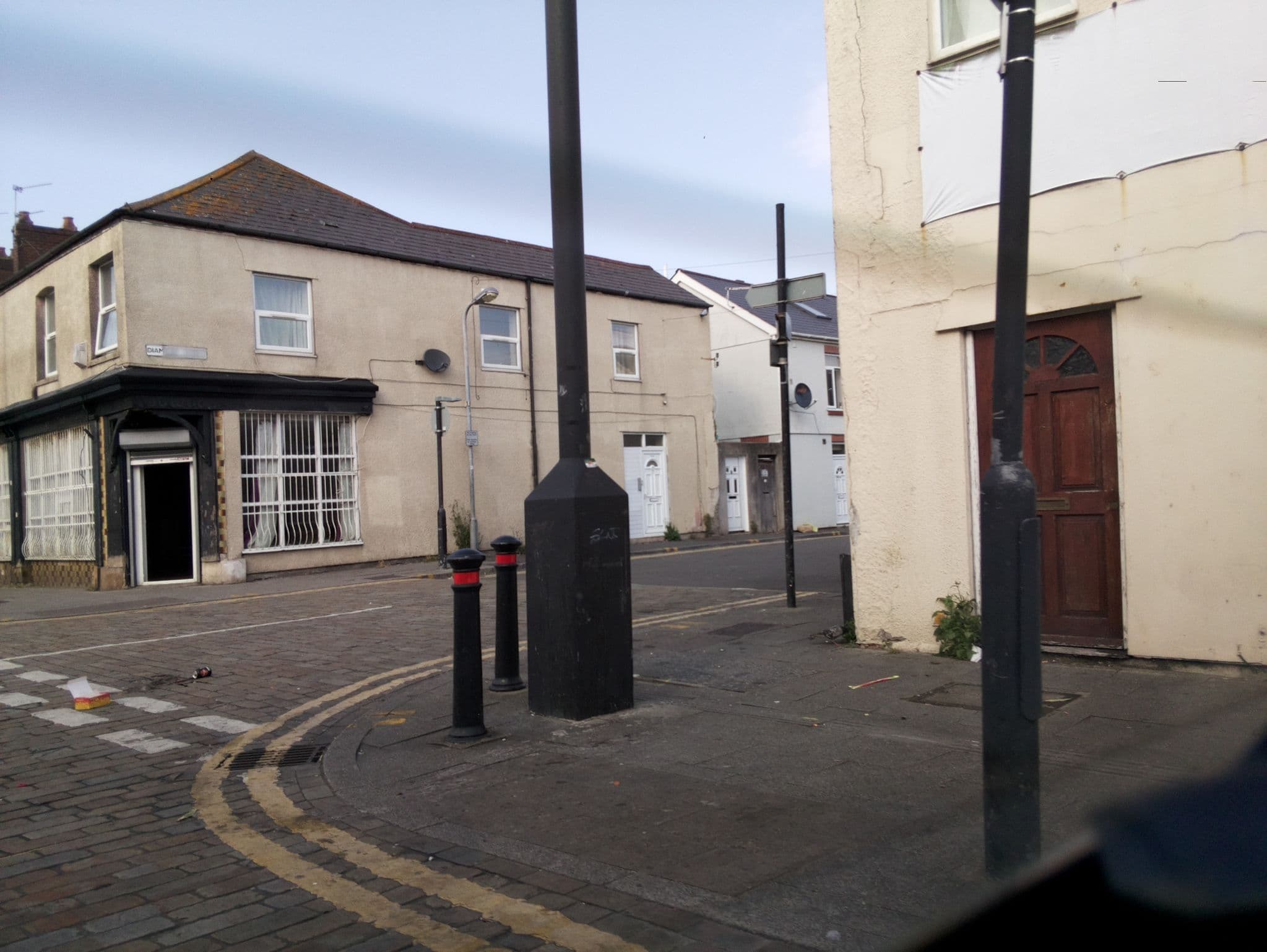 Street view near The Tredegar Hotel, Cardiff — © southglos (CC BY-SA · Mapillary)