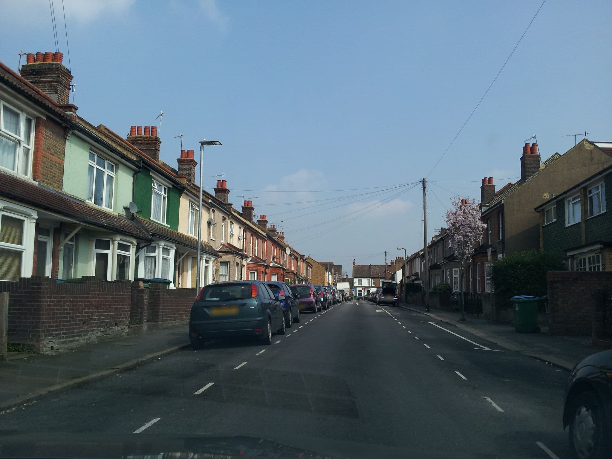 Street view near Holywell Guest House, Watford — © adam2 (CC BY-SA · Mapillary)
