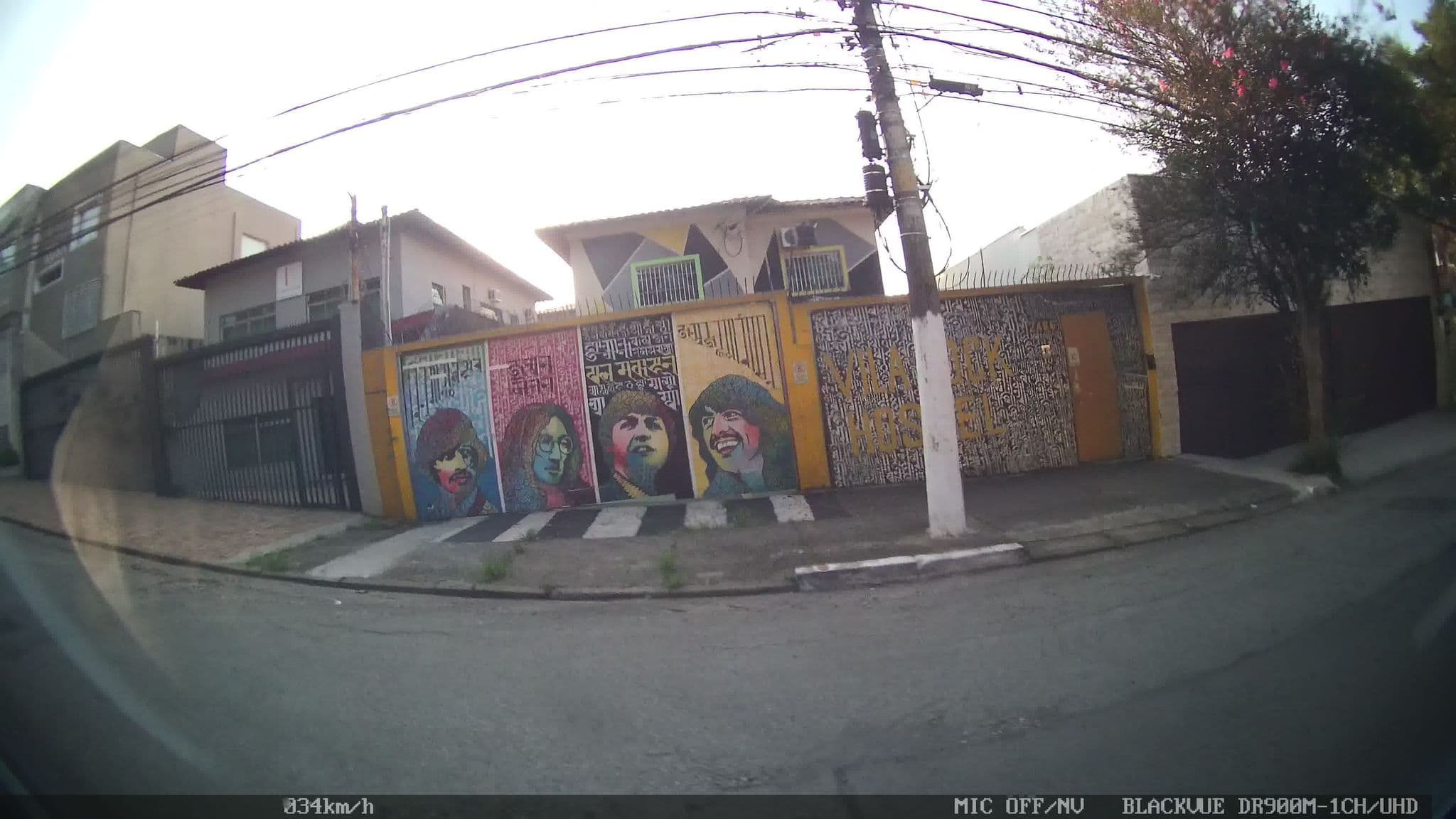 Street view near Villa Rock Hostel, Perdizes — © kaart_2 (CC BY-SA · Mapillary)