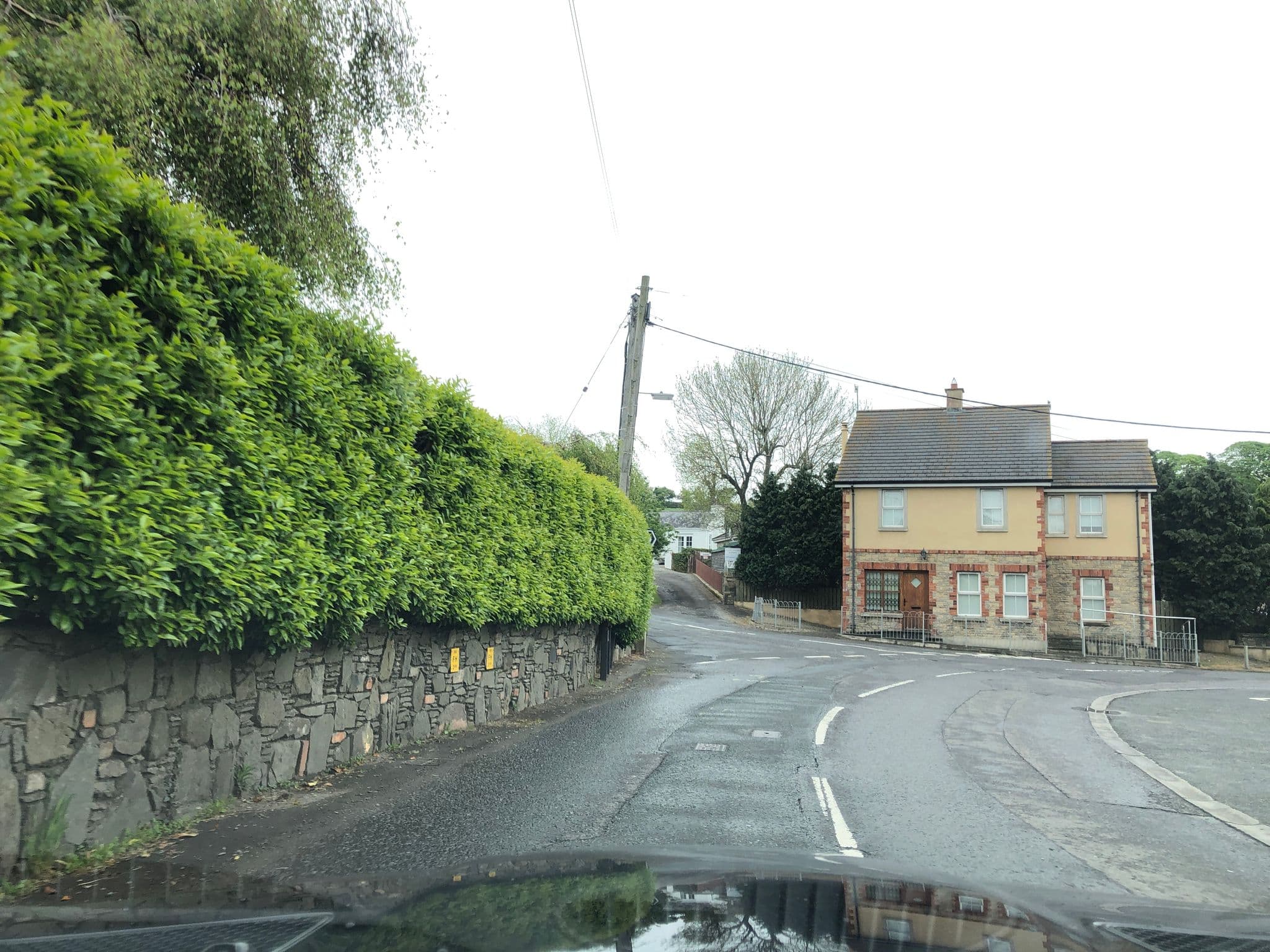 Street view near The Maghera Inn, Newcastle — © laye (CC BY-SA · Mapillary)