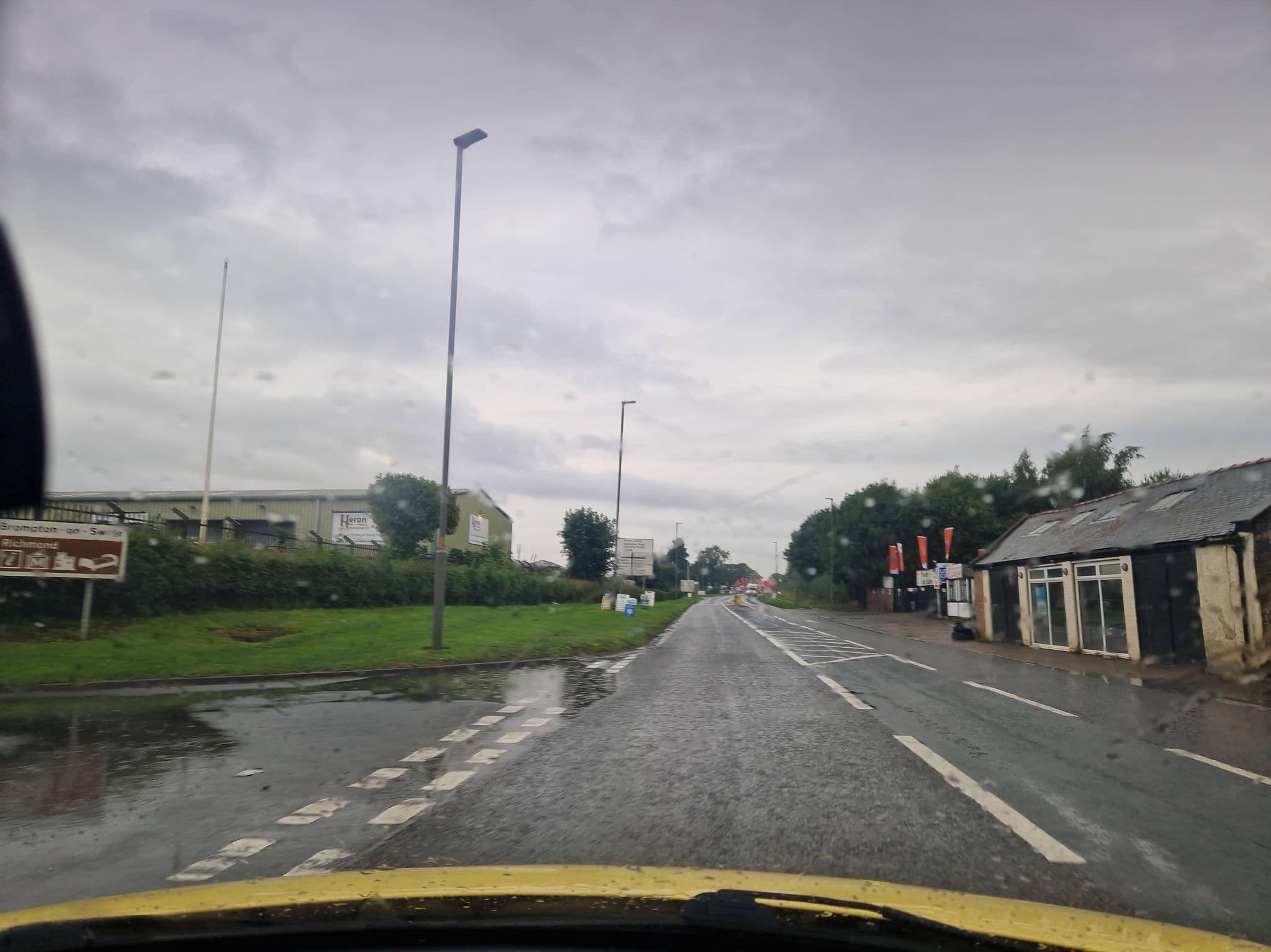 Street view near The Farmers Arms, Catterick — © parson983 (CC BY-SA · Mapillary)