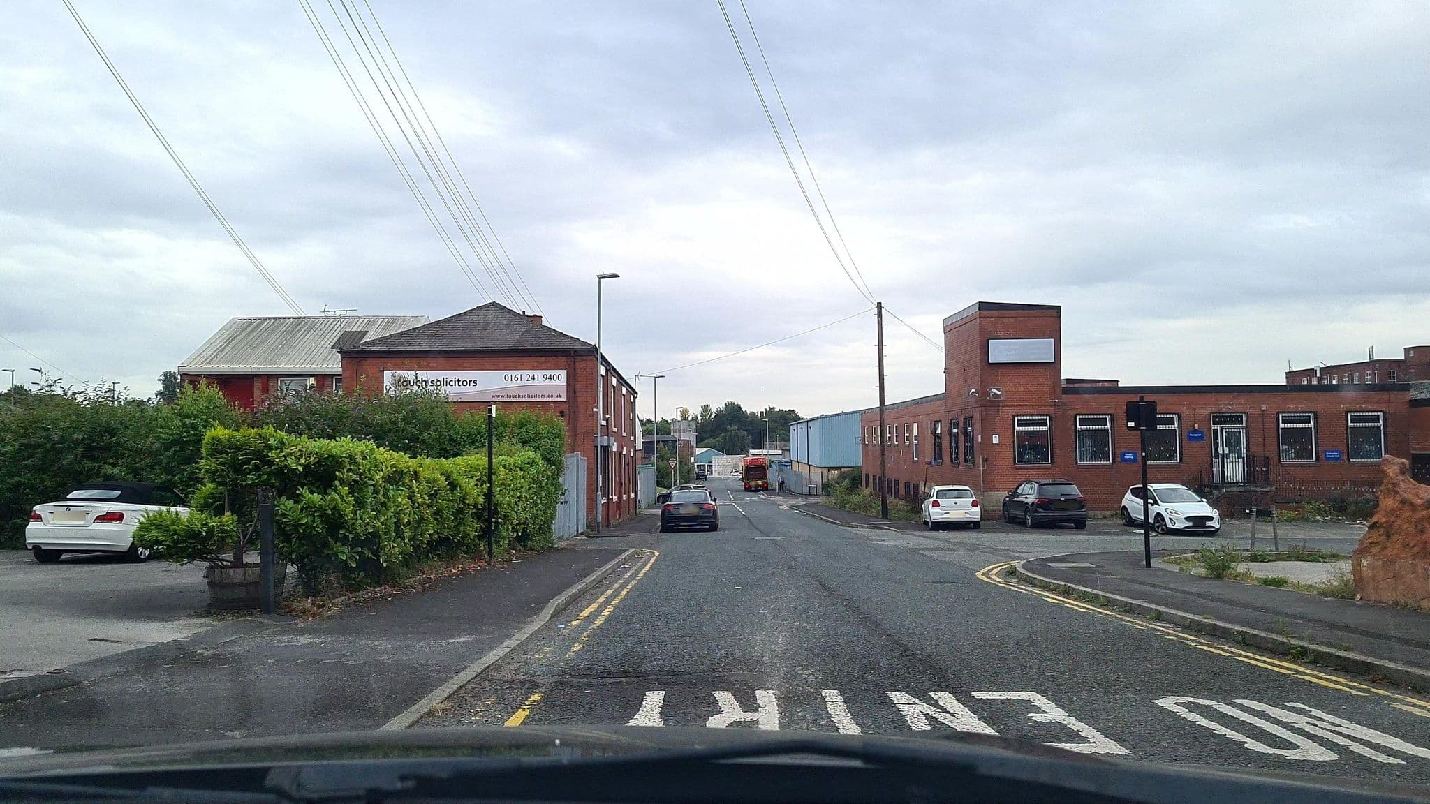 Street view near Sun Mill Inn, Chadderton — © mappo2 (CC BY-SA · Mapillary)
