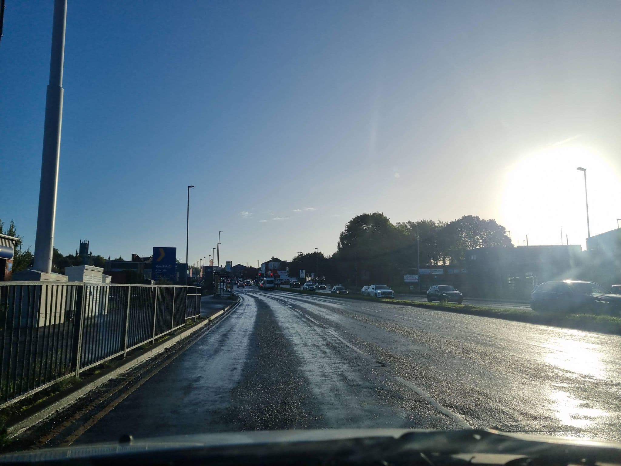Street view near Black Swan Hotel, Oldham — © mappo2 (CC BY-SA · Mapillary)