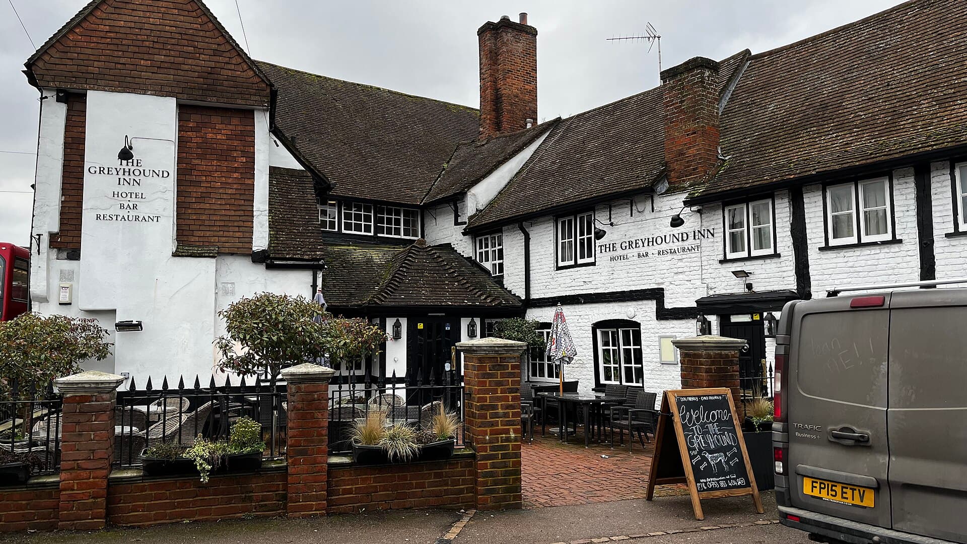 The Greyhound Inn (via Wikimedia Commons, CC BY-SA 2.0)