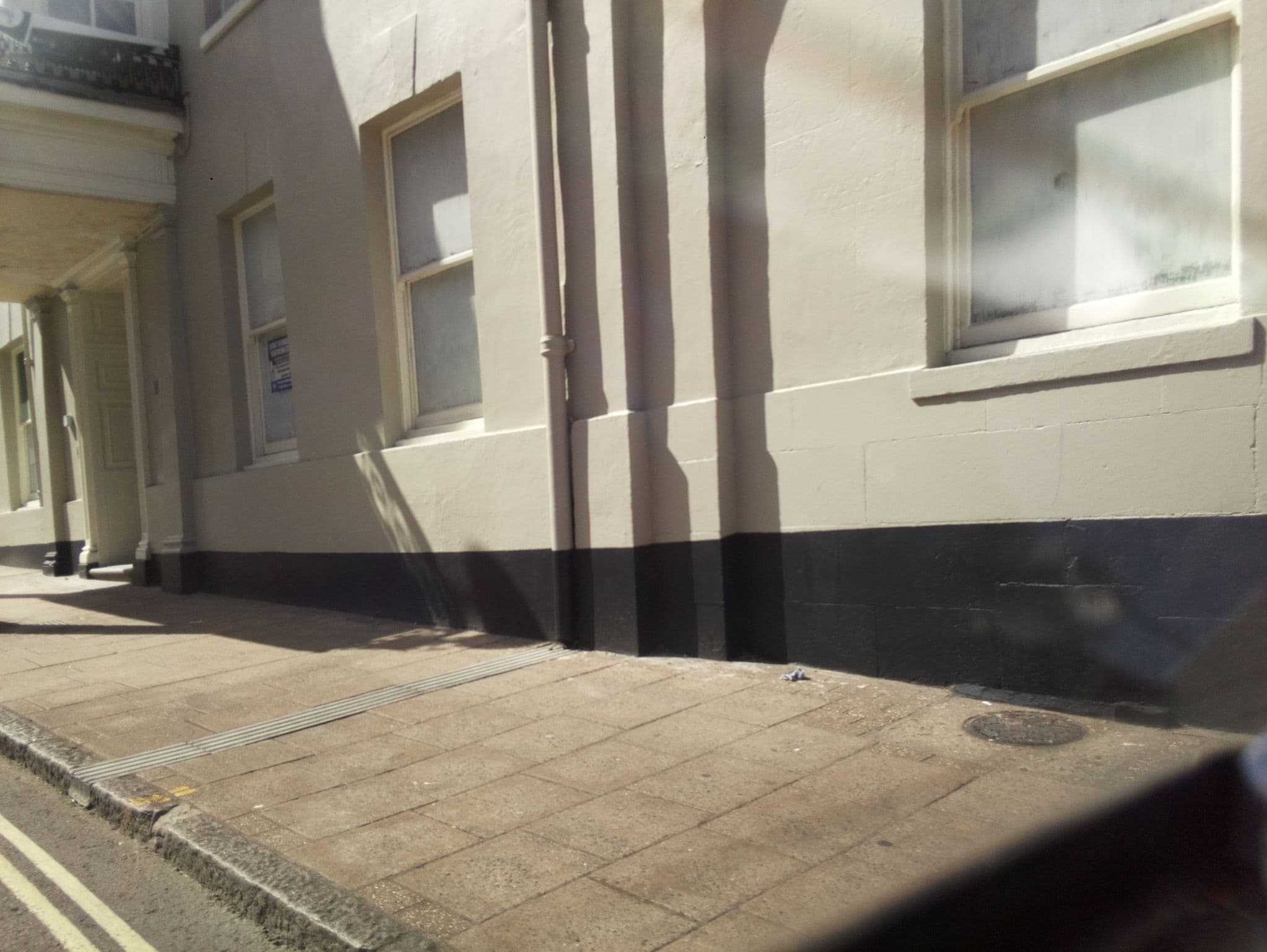 Street view near King's Arms Hotel, Dorchester — © southglos (CC BY-SA · Mapillary)