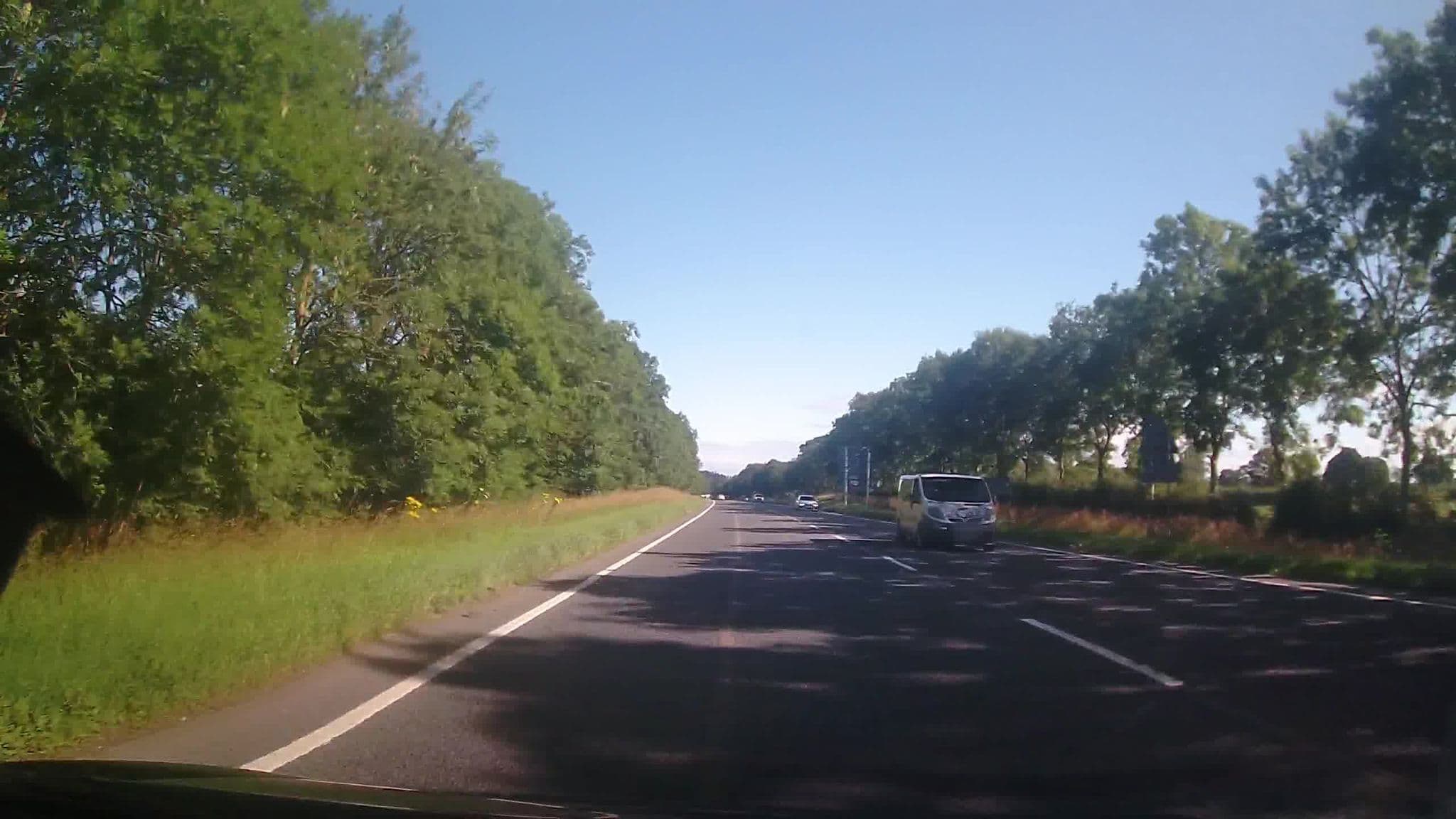 Street view near Moreton Park Hotel, Chirk — © trigpoint (CC BY-SA · Mapillary)