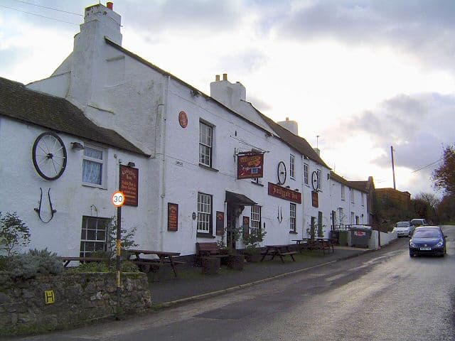 The Sandygate Inn (via Wikimedia Commons, CC BY-SA 2.0)