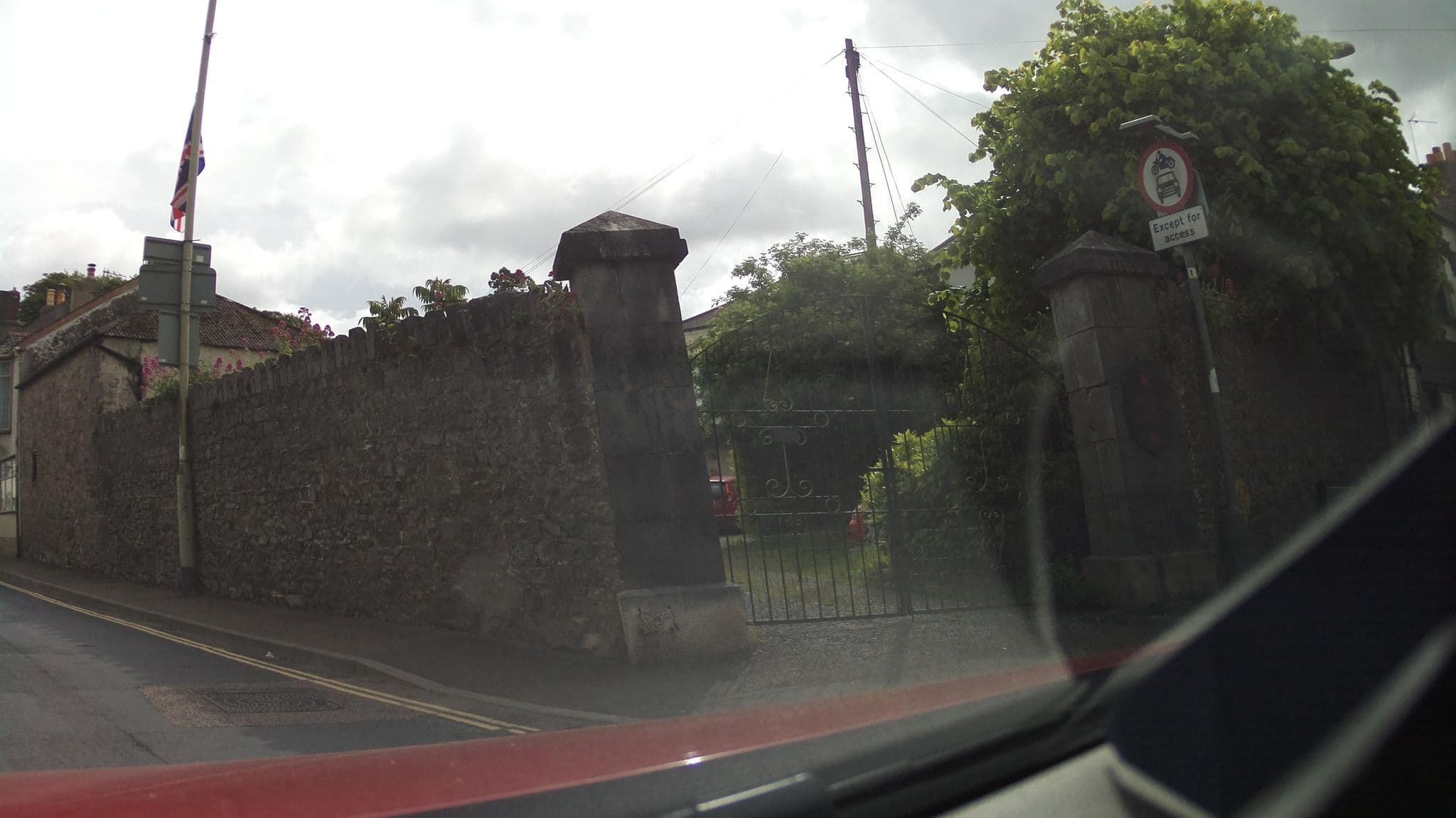 Street view near The Ship Inn, Chudleigh — © southglos (CC BY-SA · Mapillary)